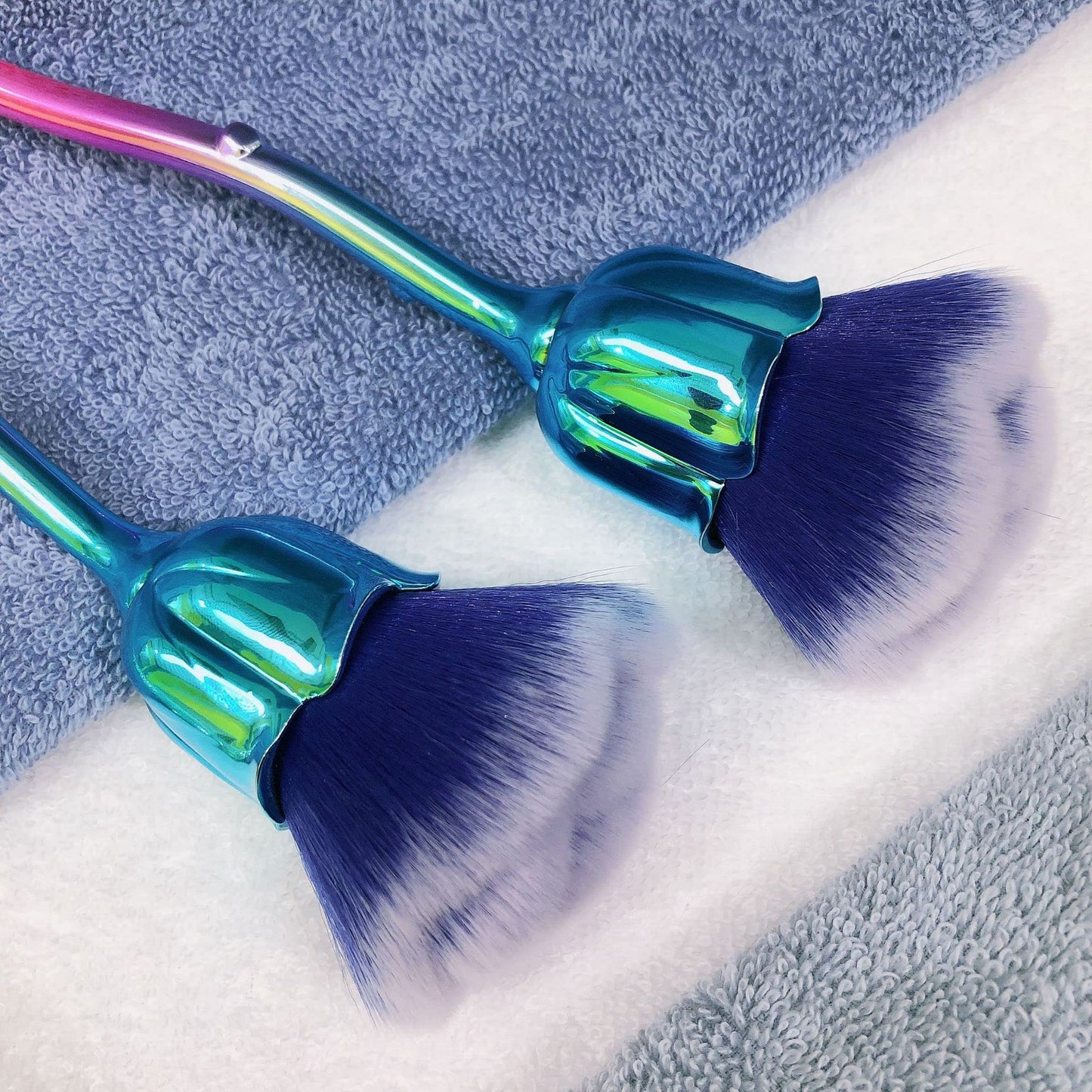 JERCLITY 2 Pieces Rose Makeup Brushes Blush Brush Super Large Face Powder Makeup Brushes kabuki brushes for Powder Cosmetic Nail Dust Brush Loose Powder Brush Makeup Manicure (Gold/Blue)