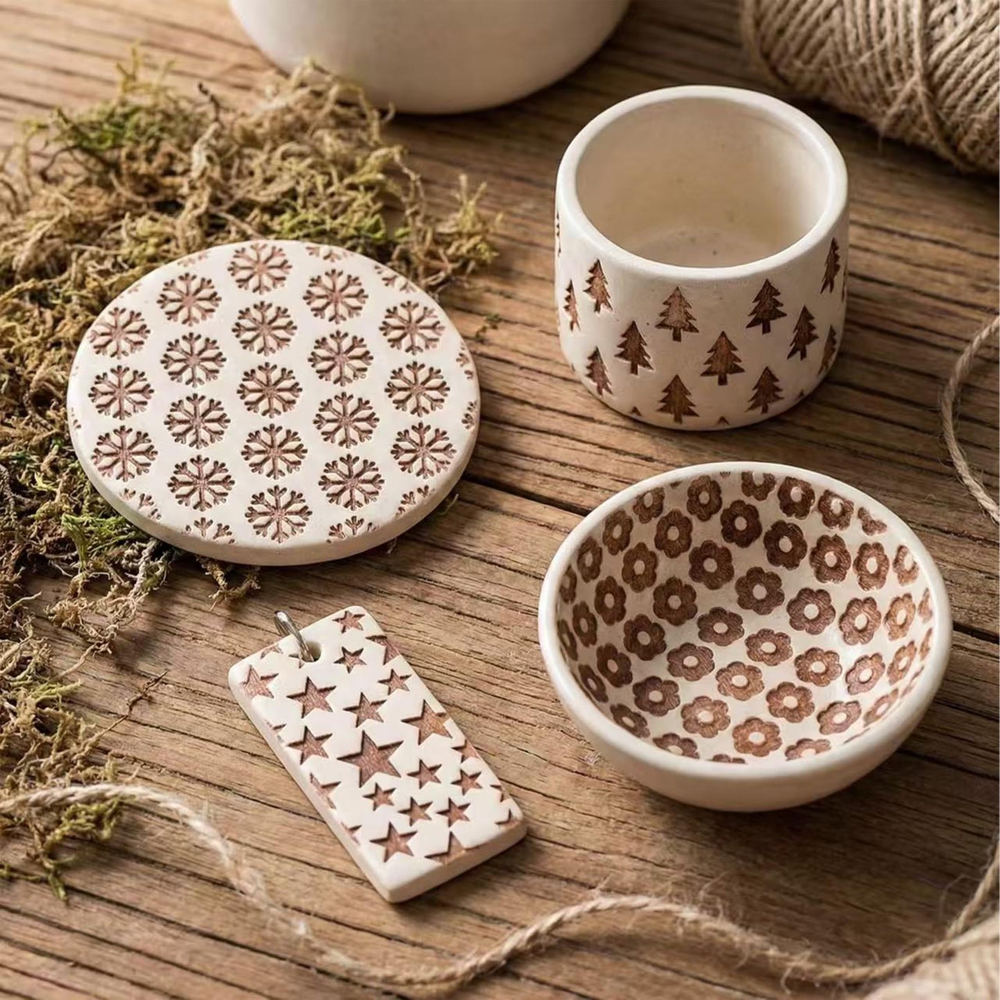 YANGYIXIN Wooden Clay Texture Rollers Set 10Pcs for Pottery Clay Roller and Texture Roller Tool Set with 10 Wooden Stamps & Textured Rolling Pins for Ceramics, DIY Handmade Art and Craft Supplies.