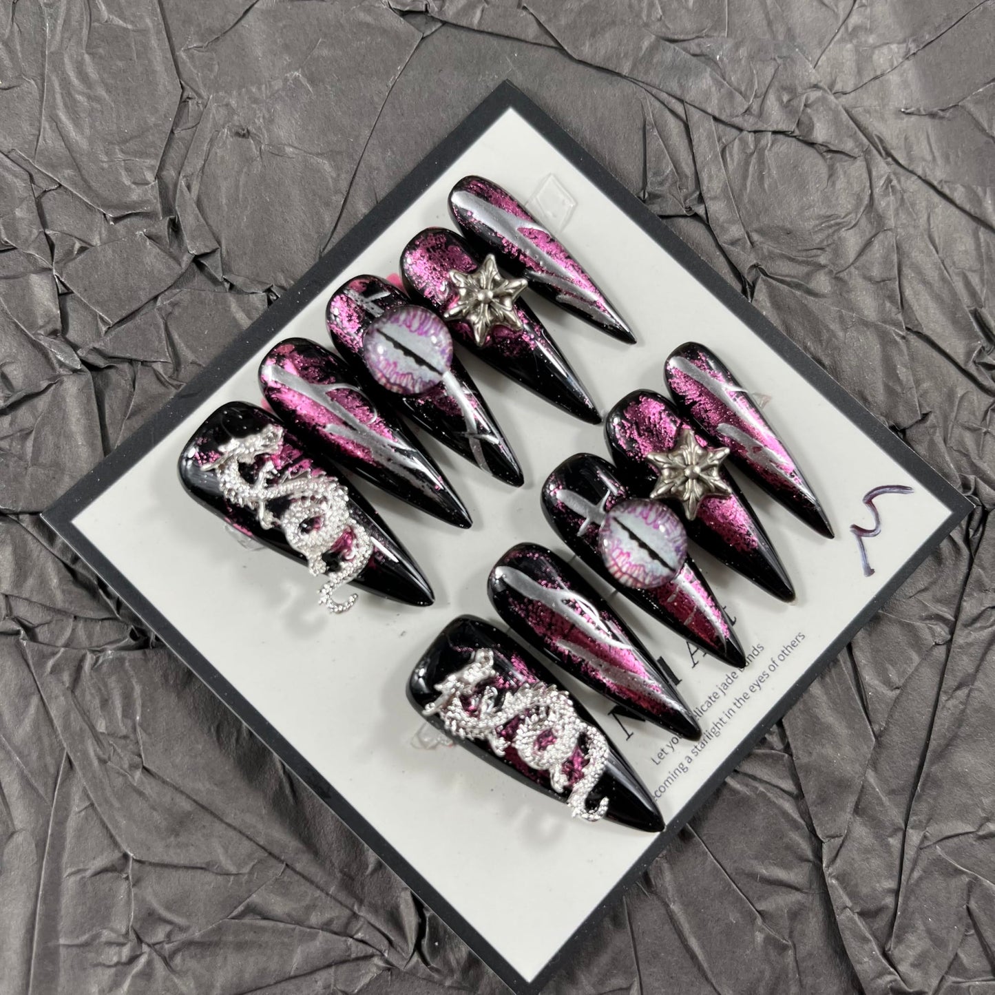 Press on Nails Handmade Nails 10Pcs Dark Gothic Style Manual Press on Nails Dragon Fake Nails for Women Party Holiday Photo Size S