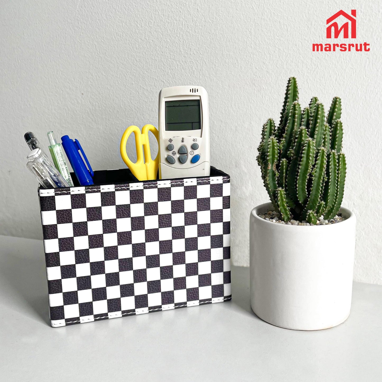 Checkered Pencil Box Desk Accessories for Office Decor, Desktop Pen Holder, Black White Racing Style Organizer Case Stand Cup Storage for Makeup Brush Study Table, with 2 Compartments, Sturdy Leather