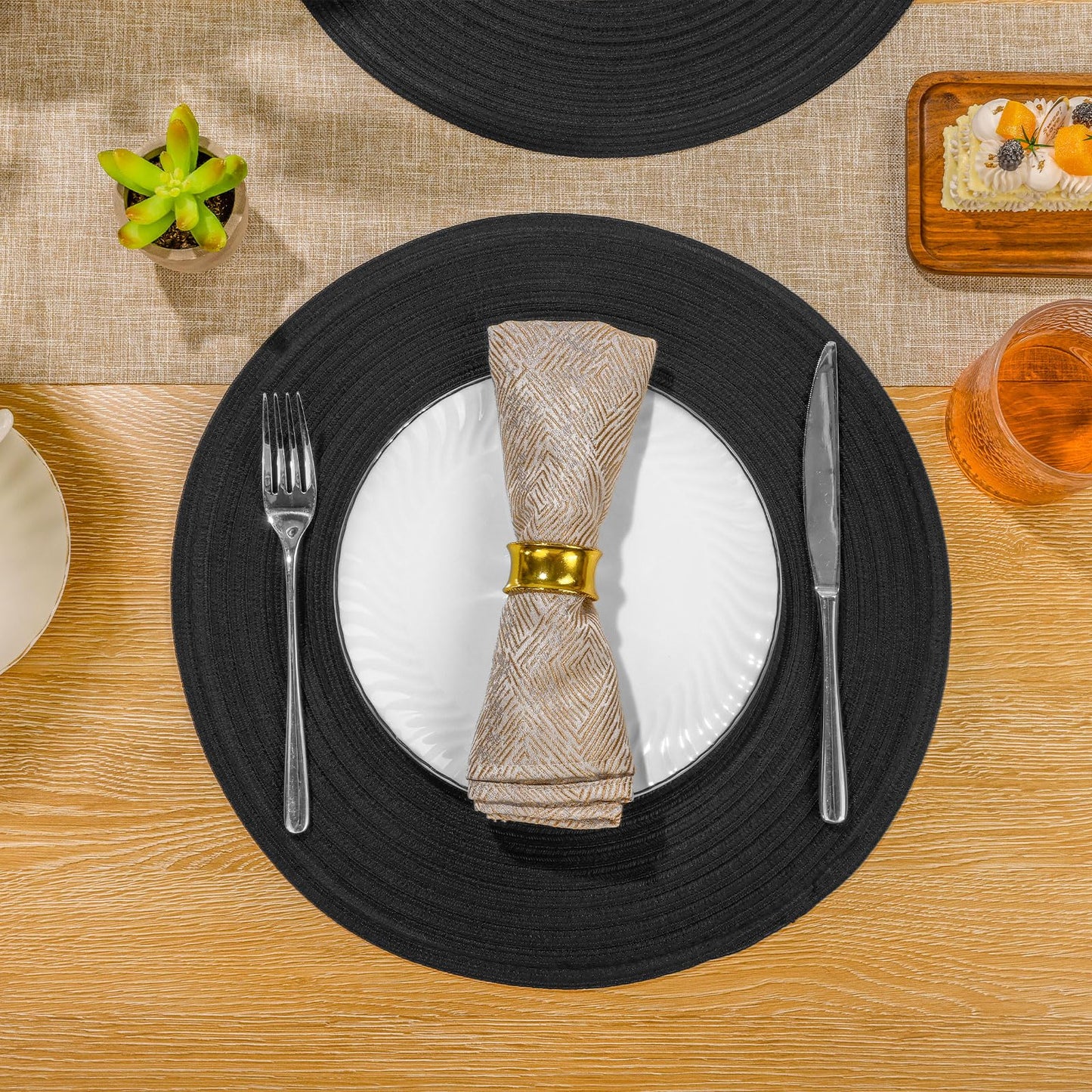 SHACOS Round Braided Placemats Set of 4 Heavy Cotton Polyester Washable Round Table Mats for Dining Tables 15 inch Non Slip Heat Resistant (Black, 4)