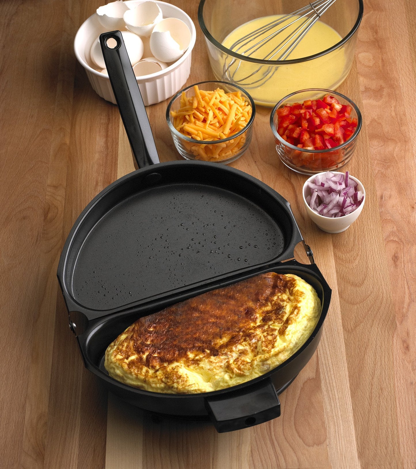 Fox Run Egg Pan, Non-Stick Folding Omelette Pan, 8.75"