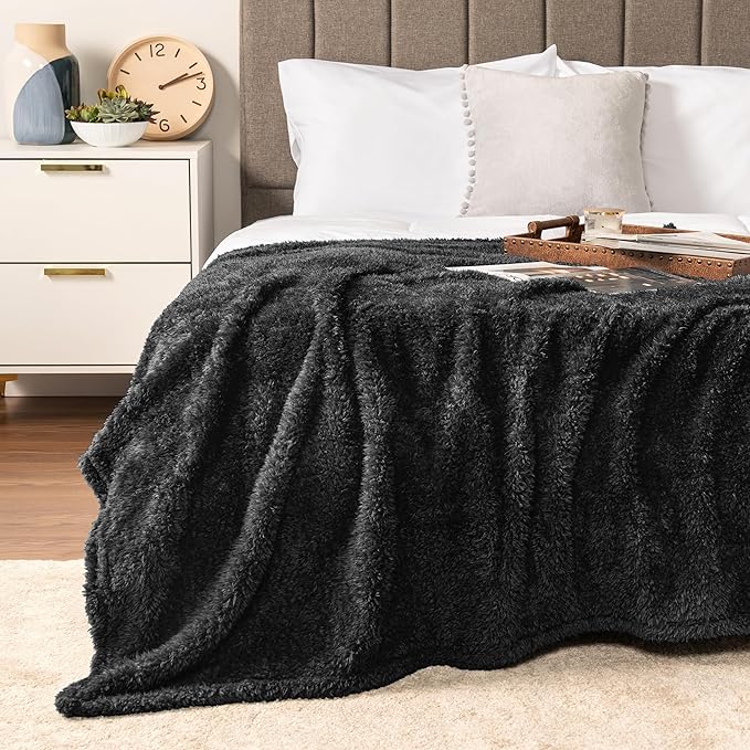 PAVILIA Sherpa Throw Blanket for Couch Sofa, Black Fluffy Warm Plush Blanket for Twin Bed, Cozy Super Soft Lightweight Throw, Fuzzy Decorative Blanket, All Season Home, 60x80