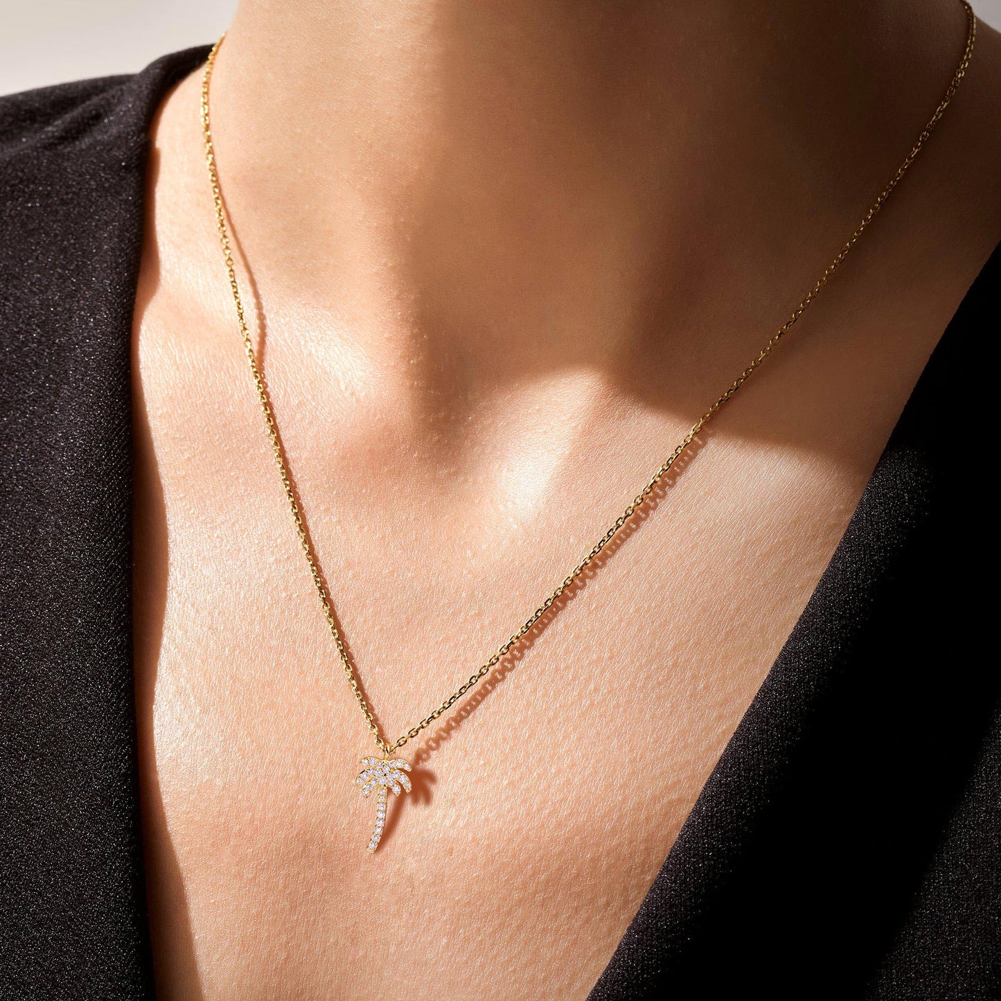 GUOKE Palm Tree Necklace - 14K Gold Plated Dainty Gold Necklace Simple Jewelry for Women