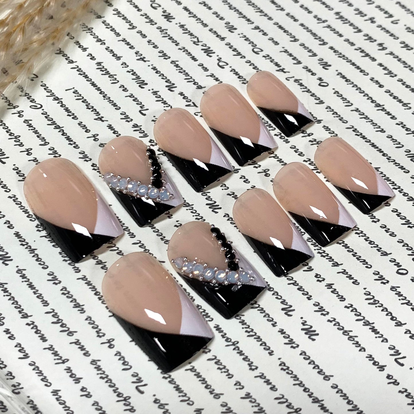 BABALAL Square Press on Nails Short French Tip Fake Nails Black White Design with Rhinestone Bling Luxury Clean Fit Trendy False Nails Manicure Acrylic Supplies