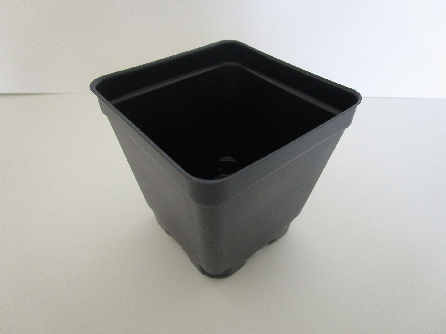 Landmark Plastics Set of 3 Trays Plus 54 POTS - 3.5" Square pots