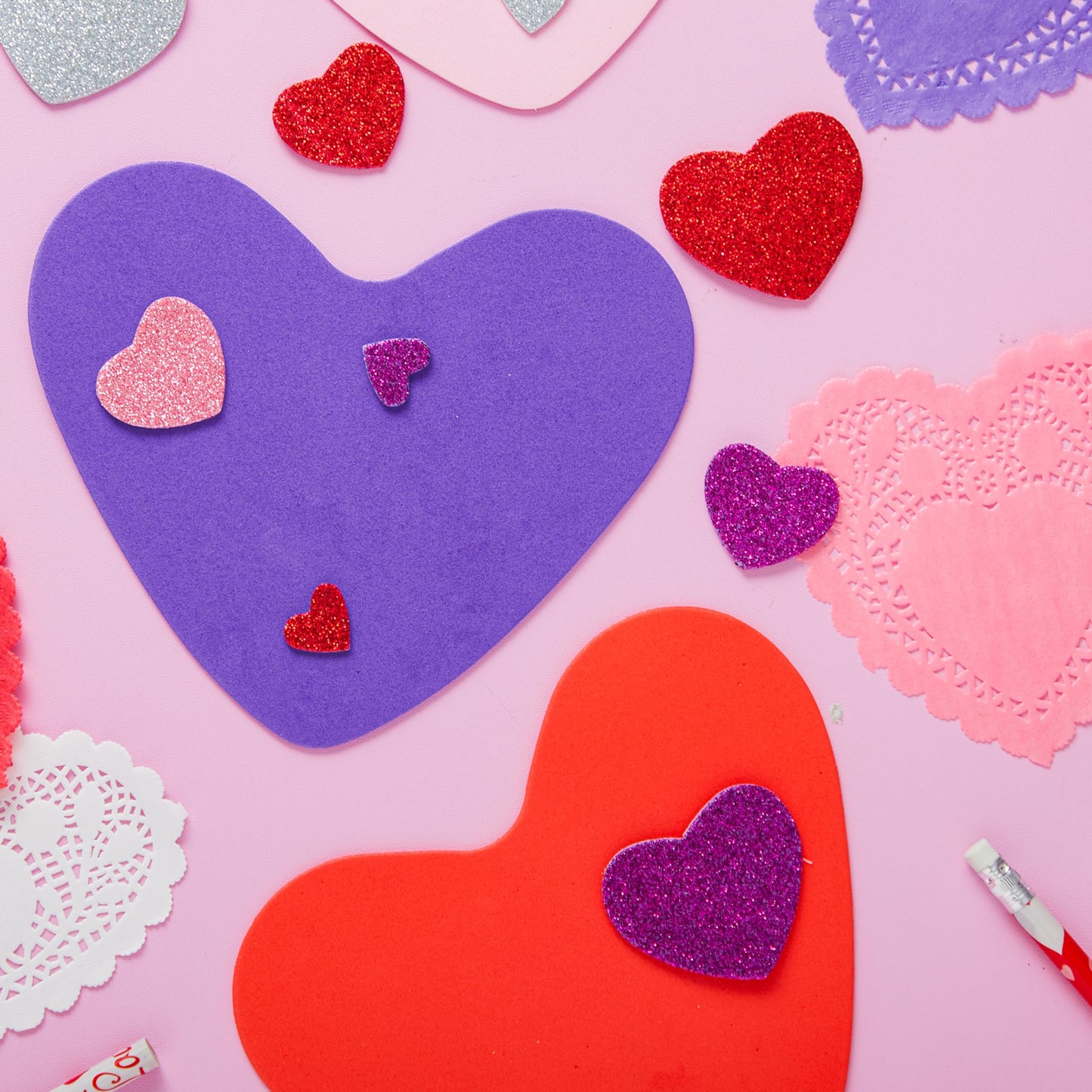 JOYIN 126+ Pcs Valentines Day Craft Gift Set with 100 Heart Doilies, 24 Pcs Foam Doilies and 2 Bags Foam Heart Stickers for Kids, Tableware Decoration, Home Activitie, Kitchen Disposable Table Craft