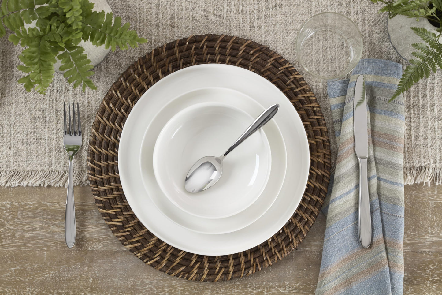 Oneida Dinnerware Set, 24 Seven White 24-Piece Dinnerware Set, Service For 8, Porcelain Material, Dishwasher And Microwave Safe, Bowls, Plates And Bowls, Dinner Dishes, Plates, Home (White, 24 Piece)