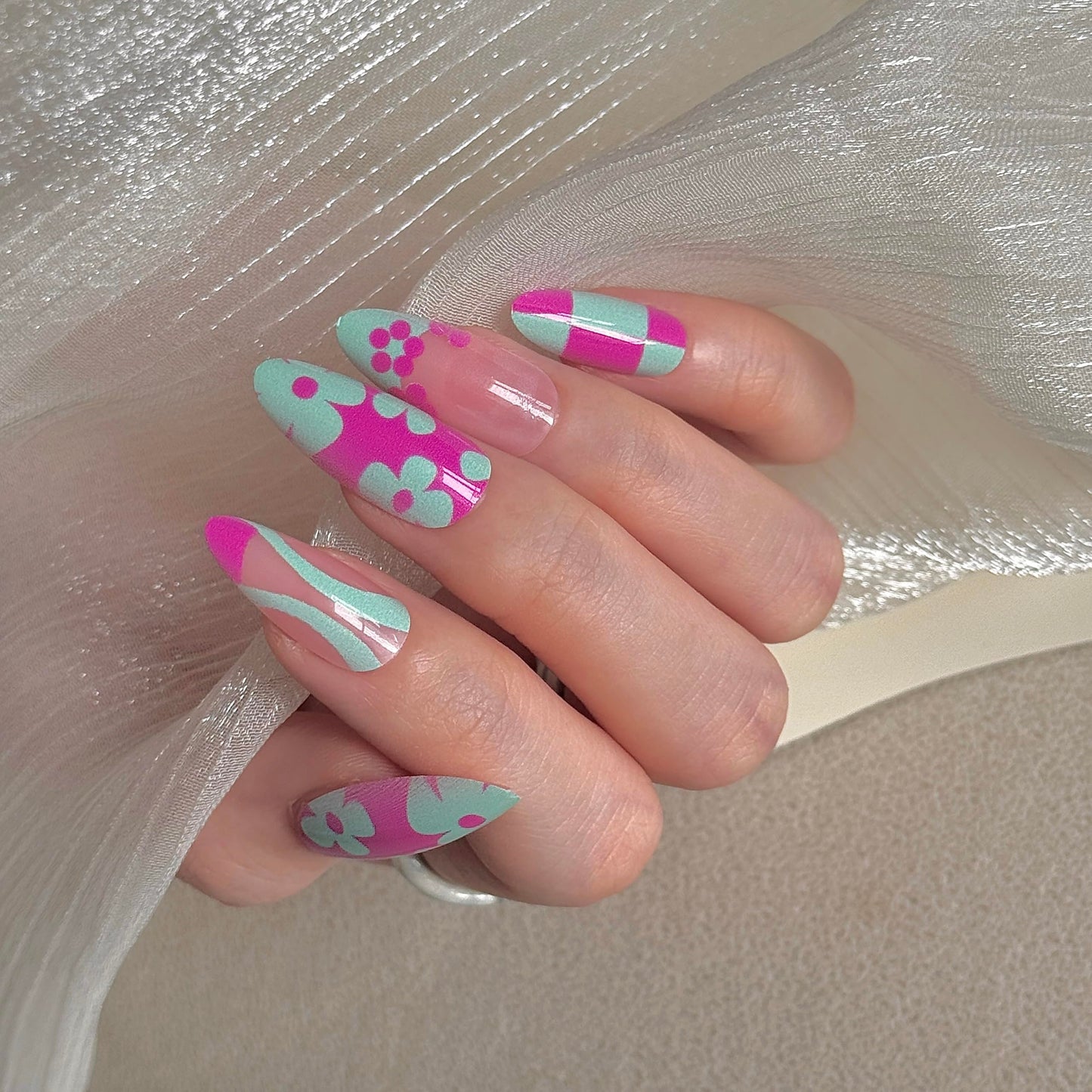 YHGIJ 24pcs Medium Almond Press-on Nails: Multicolor Floral & Plaid Designs, Glossy Plastic Finish