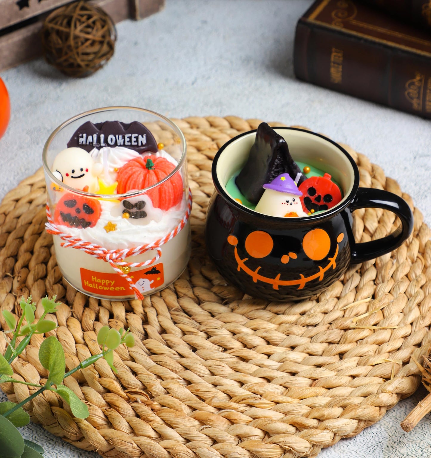 EAKE Halloween Ghost Mug Scented Candle - Black Novelty Cup with Ghost & Pumpkin Designs, White Peach Oolong Scent, Soy & Beeswax Blend, 30-Hour Burn, Novelty Spooky Gift for Halloween, Birthday