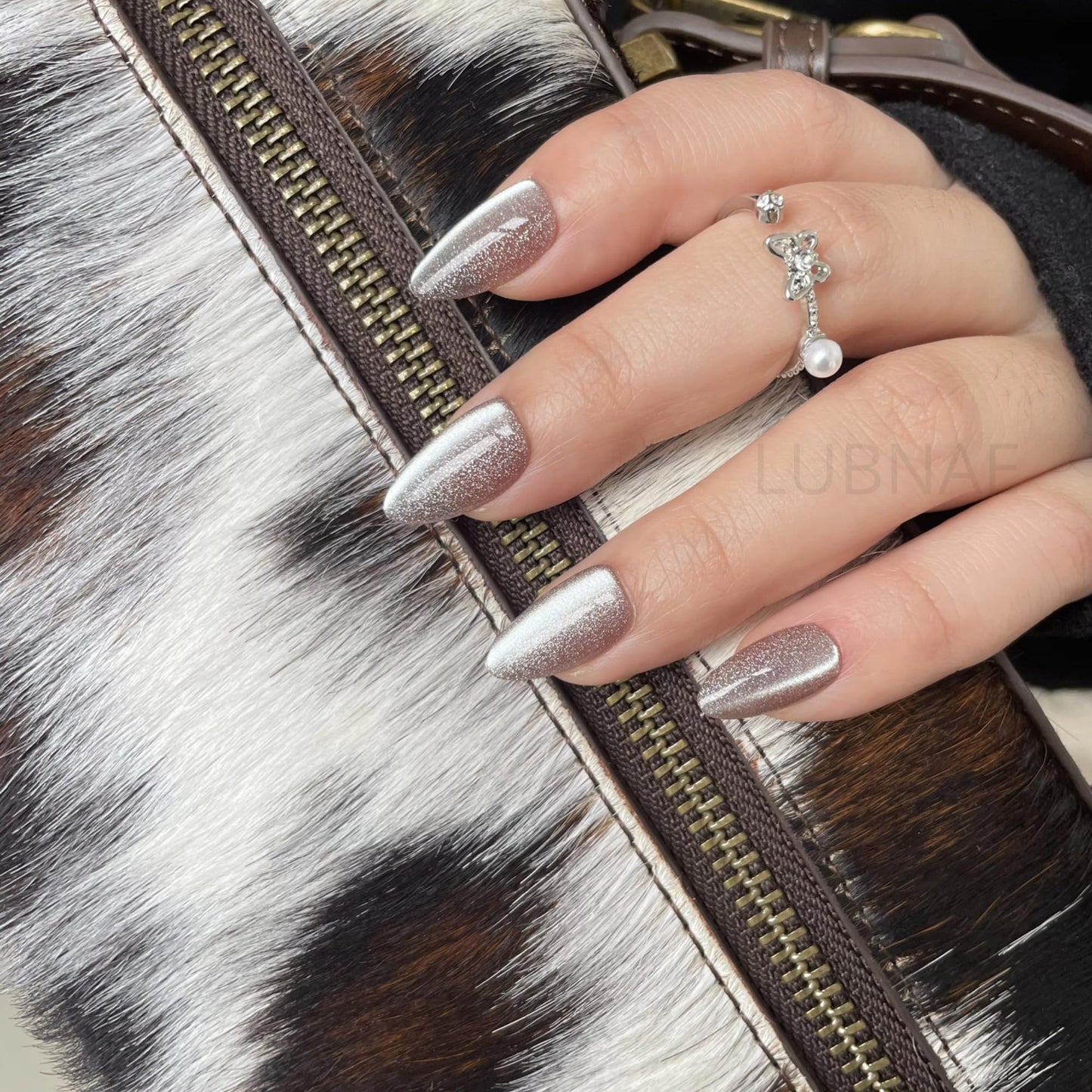 Lubnae Luxury Press-On Nails – Short Almond Reusable Glue On Nails – Salon Quality At-Home Manicure Kit – Designed in Paris