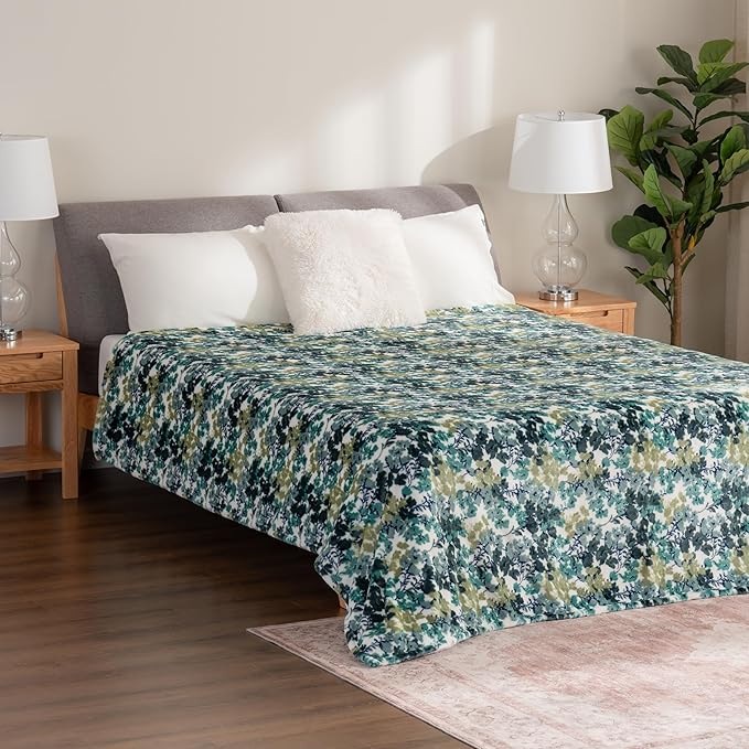 Berkshire Blanket-Classic Heavyweight Soft Printed VelvetLoft® Plush Blanket, Full/Queen Size Soft Fuzzy Warm Blanket for Couch Sofa Bed, Floral Green, 90in x 90in