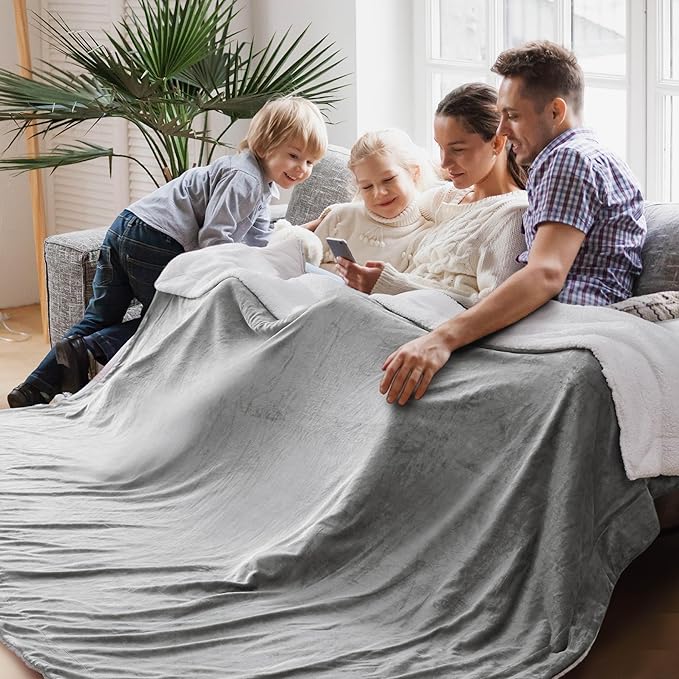 Bedsure Sherpa Fleece Oversized Cal King Blankets for Bed - Thick and Warm, Soft Fuzzy Plush Large Blanket for Winter, Light Grey, 112x98 Inches