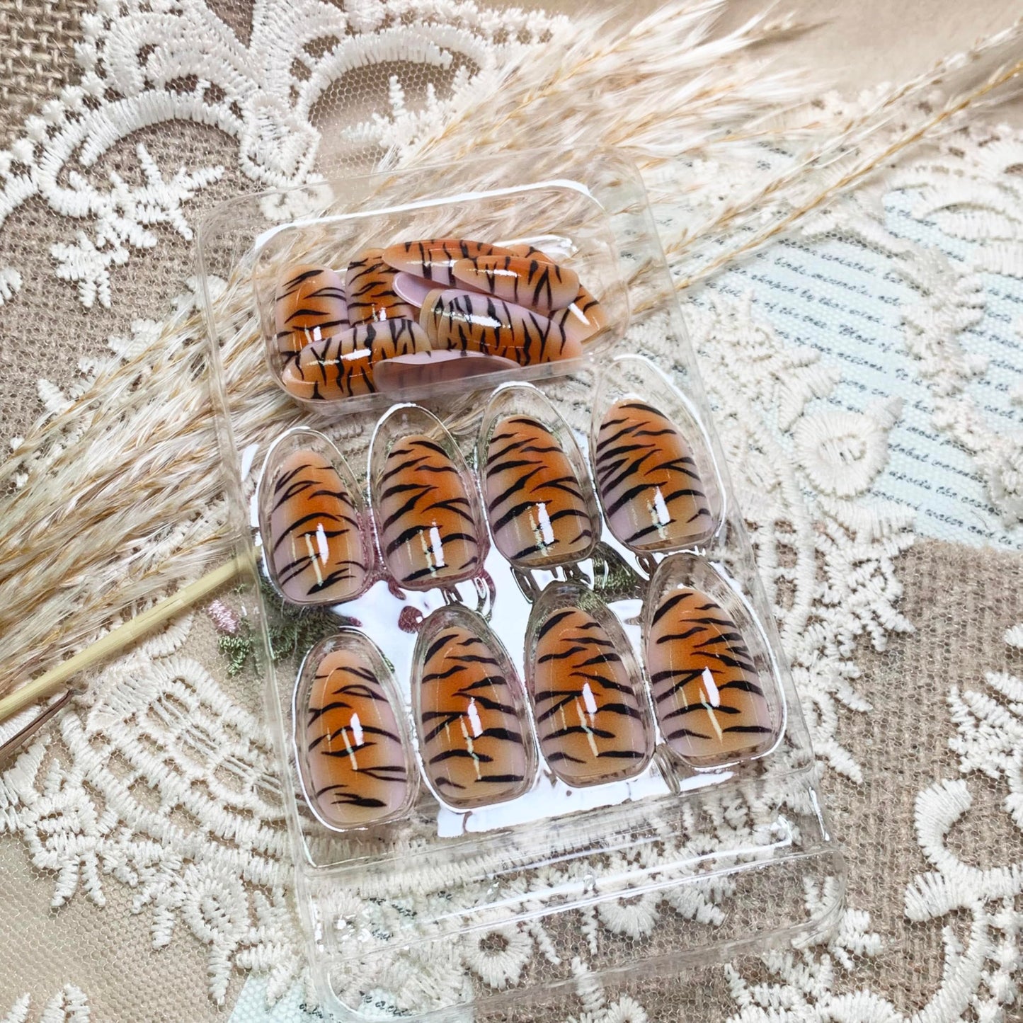 BABALAL Medium Almond Press on Nails - Brown Orange Ombre Tiger Print Acrylic Nails, 24 Pieces Fall Y2K Trendy Glossy Full Cover Glue on Nails for Women and Girls