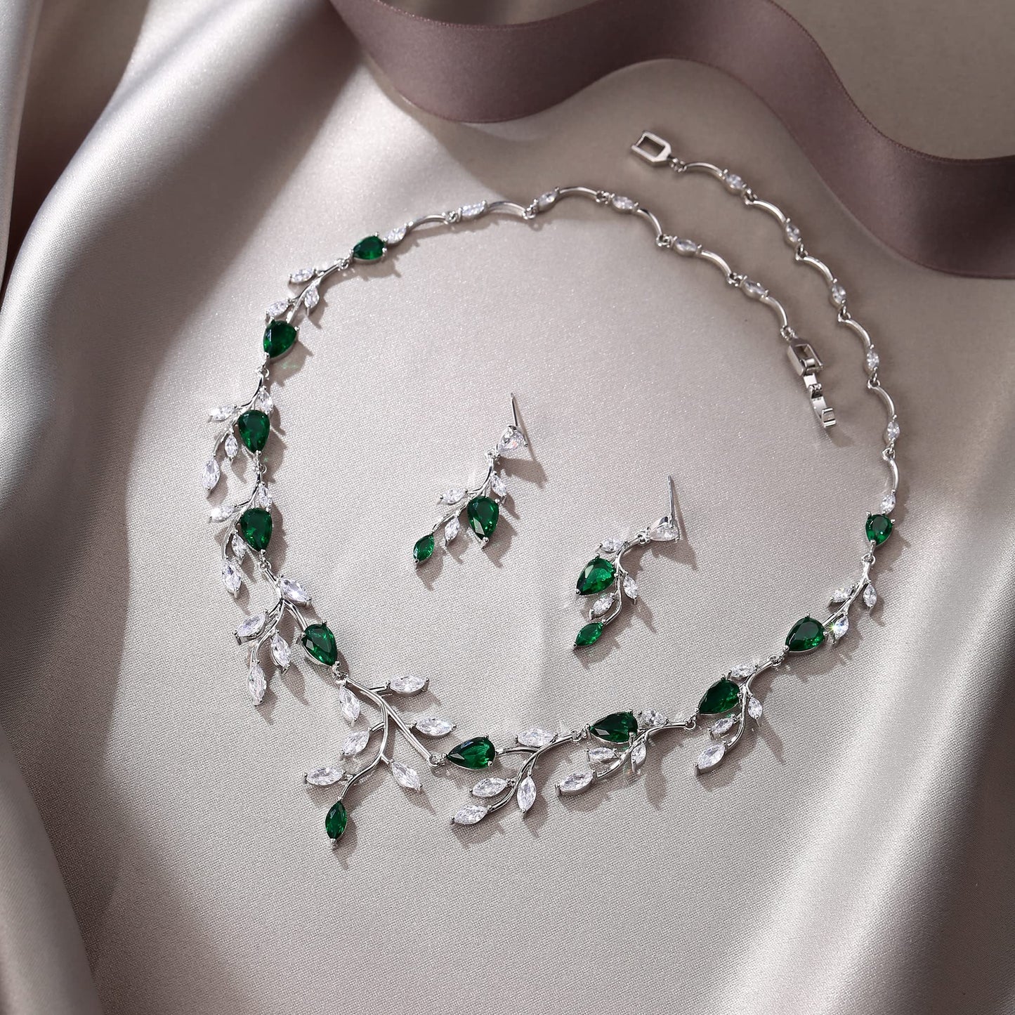 EVER FAITH Wedding Bridal Jewelry Set for Brides Sparkly Green CZ Pear-Shaped May Birthstone Leaf Necklace Dangle Earrings Sets for Prom