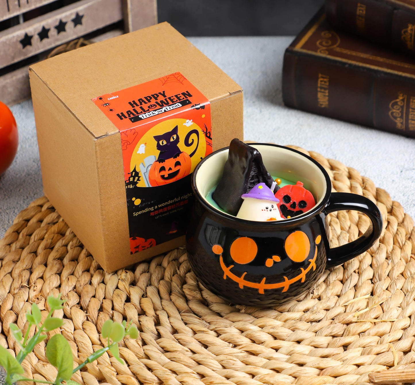EAKE Halloween Ghost Mug Scented Candle - Black Novelty Cup with Ghost & Pumpkin Designs, White Peach Oolong Scent, Soy & Beeswax Blend, 30-Hour Burn, Novelty Spooky Gift for Halloween, Birthday