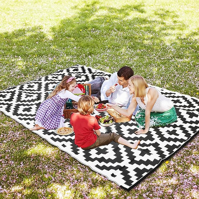 SAND MINE Waterproof Outdoor Rug 5x8 ft, Plastic Reversible Rug, Modern Area Rug, Large Floor Mat for Outdoors, RV, Patio, Backyard, Deck, Picnic, Beach, Camping (5' x 8', Black & White Lattice)