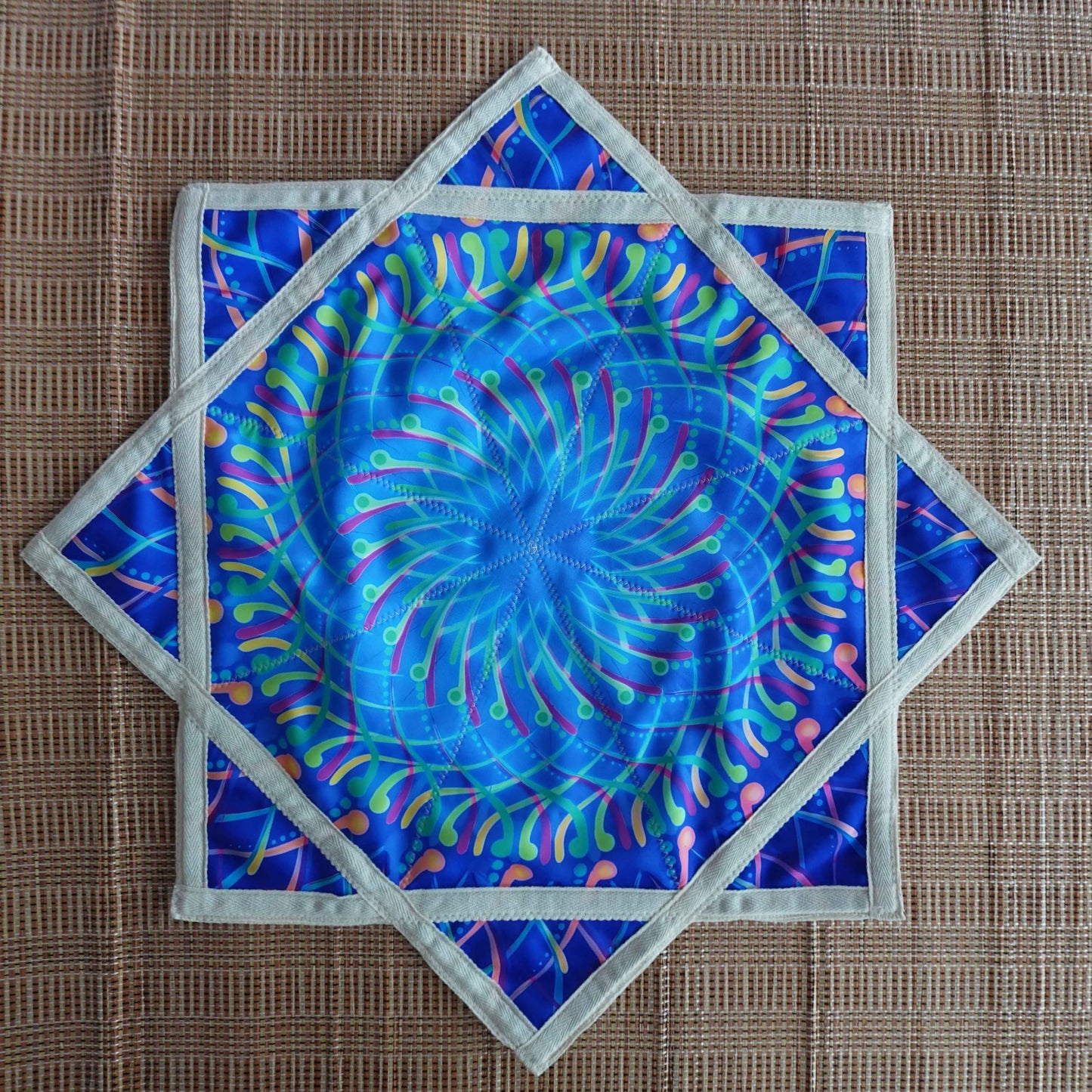 Flow Star (UV Reactive) Easy to Rotate Juggling and Flying Toy Beginners Cloth Spinning （R07-style2） Blue&Pink