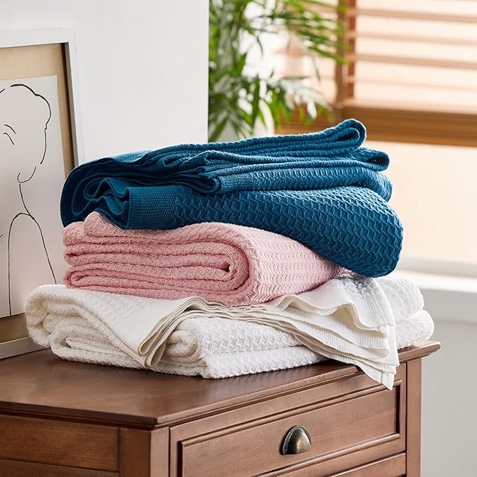 Bedsure 100% Cotton Blanket King Size for Bed - Breathable and Soft, Waffle Weave Blanket for Summer Spring, Pink, 104x90 inches