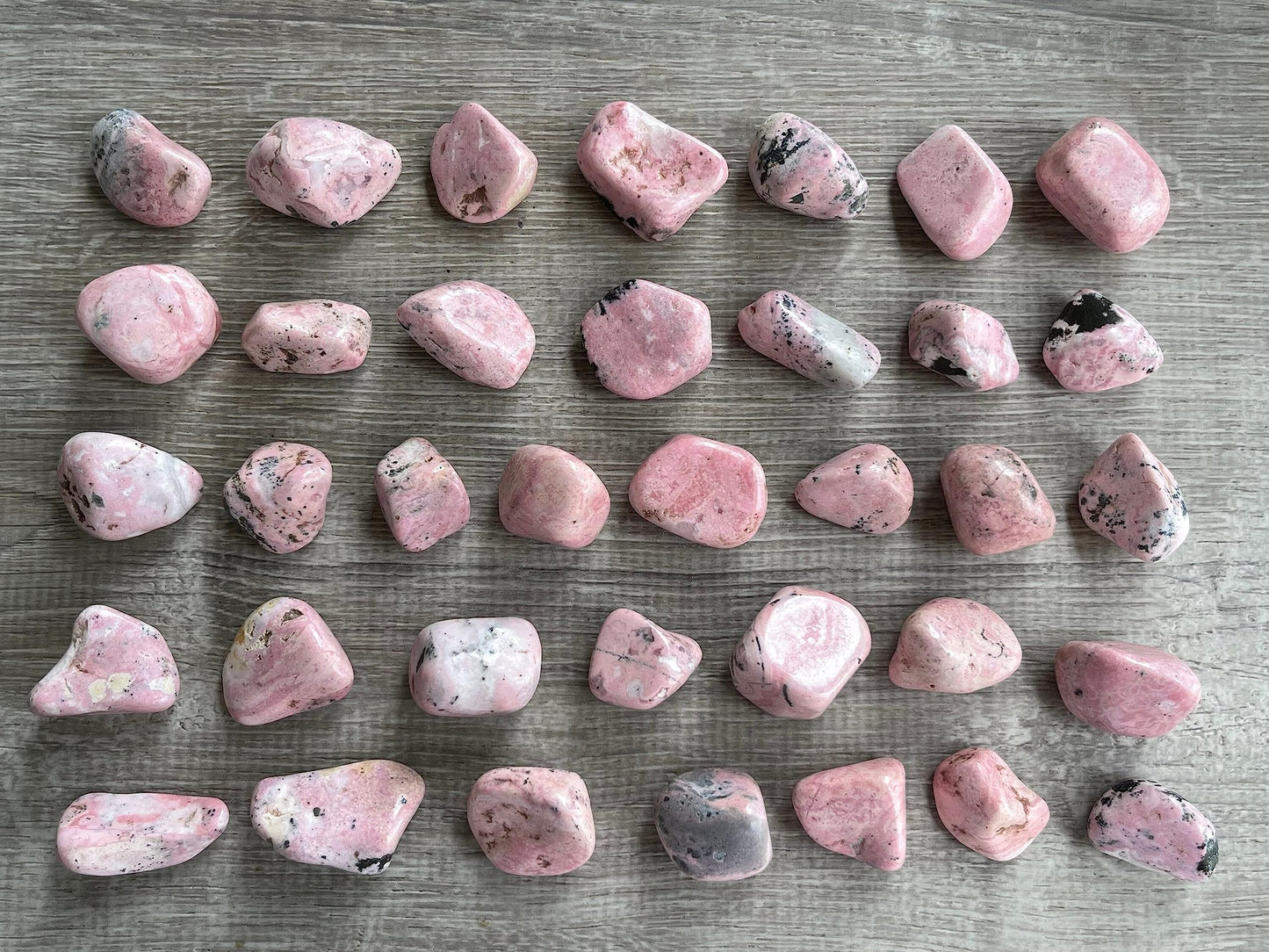 GAF TREASURES 5 Pcs Rhodonite Tumbled Stones, Polished Rhodonite Gemstone, Rhodonite Healing Crystals (Rhodonite)