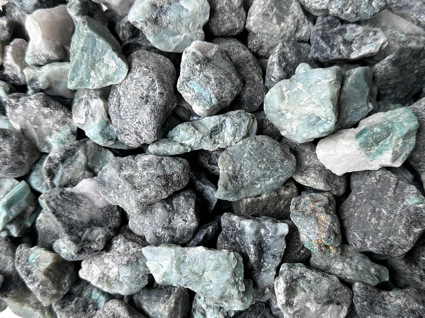 GAF TREASURES Wholesale Raw Emerald Crystals, Natural Emerald Stone, Natural Rough Emerald Crystals, Emerald Rough, Emerald Healing Crystals (Emerald, 0.25 Pound)