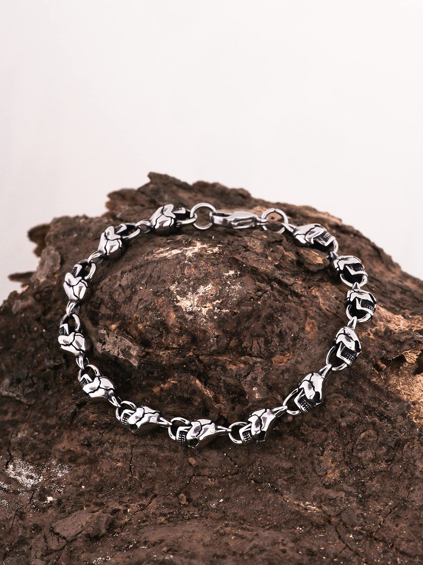 HAQUIL Stainless Steel Skull Linked Chain Bracelet, Jewelry Gifts for Women and Men