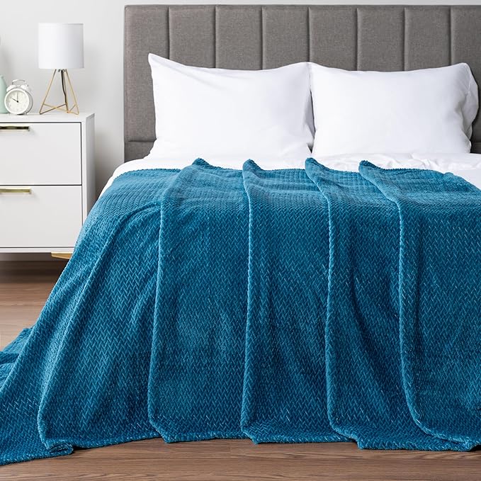 PAVILIA Soft Fleece Teal Blue Throw Blanket for Couch, Lightweight Plush Warm Blankets for Bed, Fuzzy Cozy Flannel Blanket Throw for Sofa, Travel, Jacquard Pattern, Teal Blue, 50x60 inch