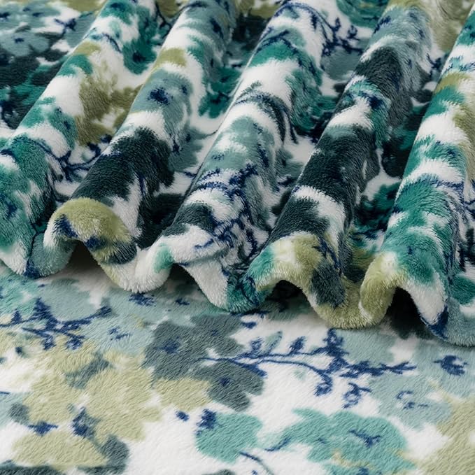 Berkshire Blanket-Classic Heavyweight Warm Soft Printed VelvetLoft® Plush Blanket, King Size Soft Fuzzy Blanket for Couch Sofa Bed, Floral Green, 90in x 108in
