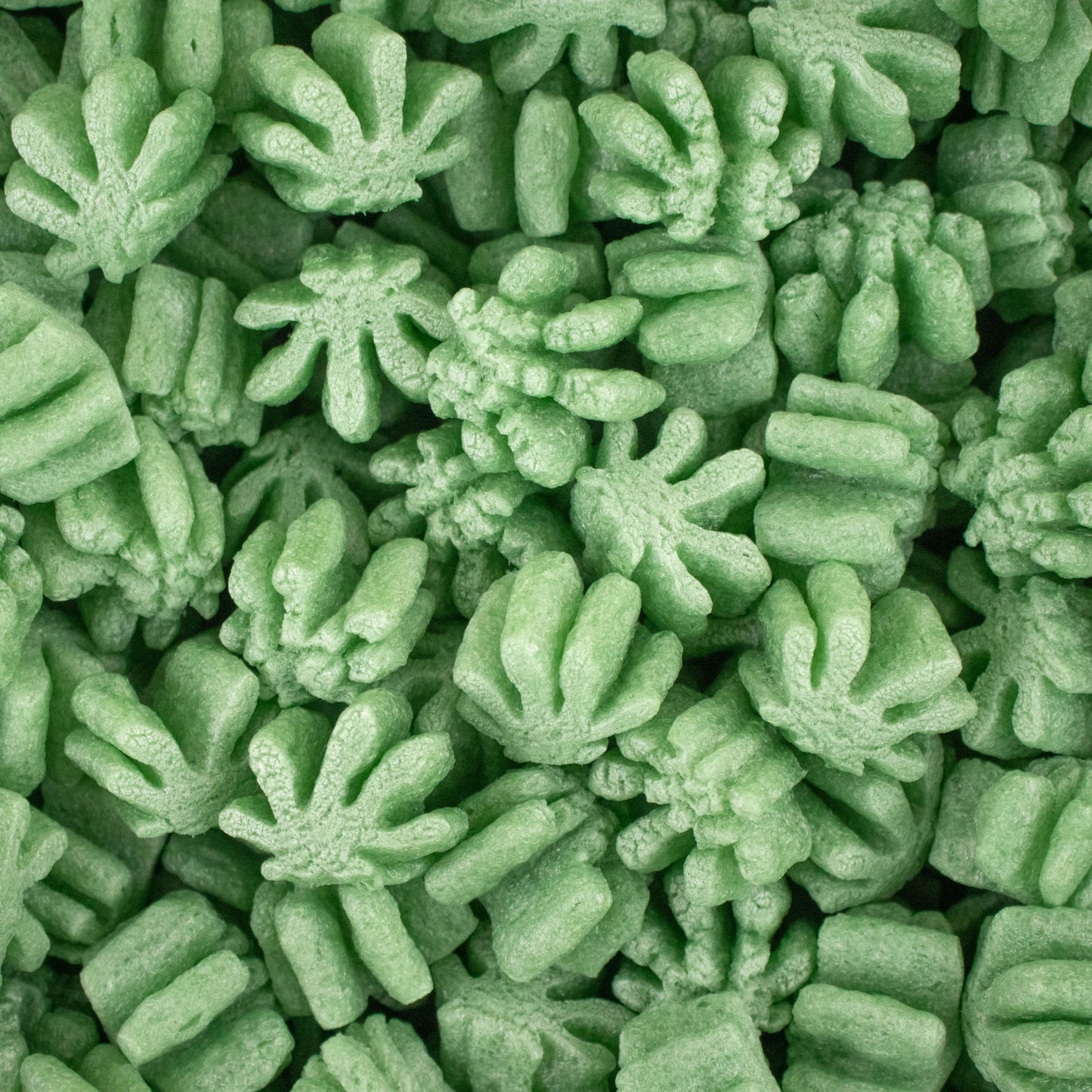Magicwater Supply - 1 Cu Ft - Green Leaf Shaped Recycled Anti Static Packing Peanuts - Compostable & Biodegradable Cushion for Shipping - Dust-Free & Abrasion Resistant - Void Filler