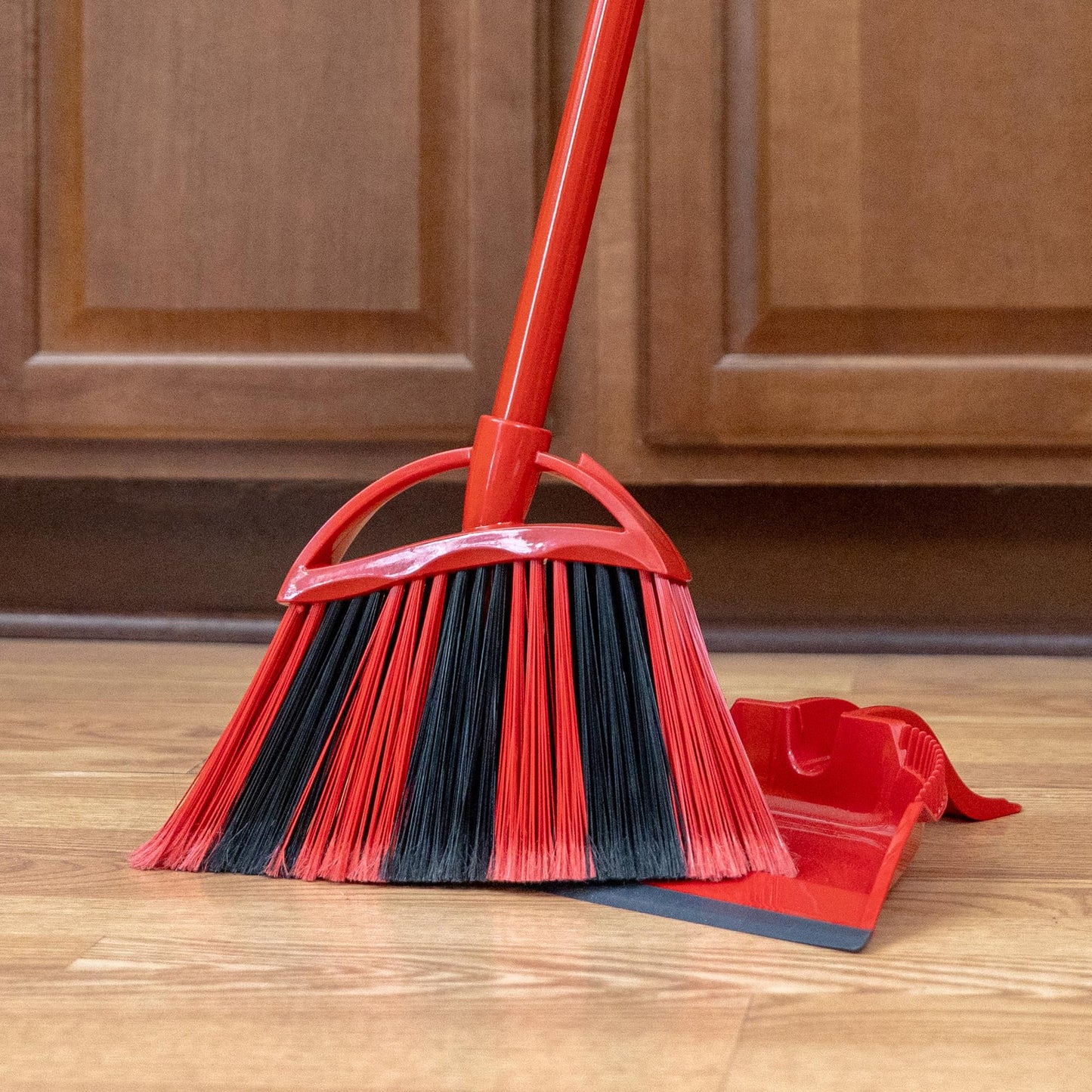 O-Cedar One Sweep Broom with Step-On Dustpan | Remove 99% with One | Lightweight Quiet Cleaning Tool | Ideal for Pet Owners