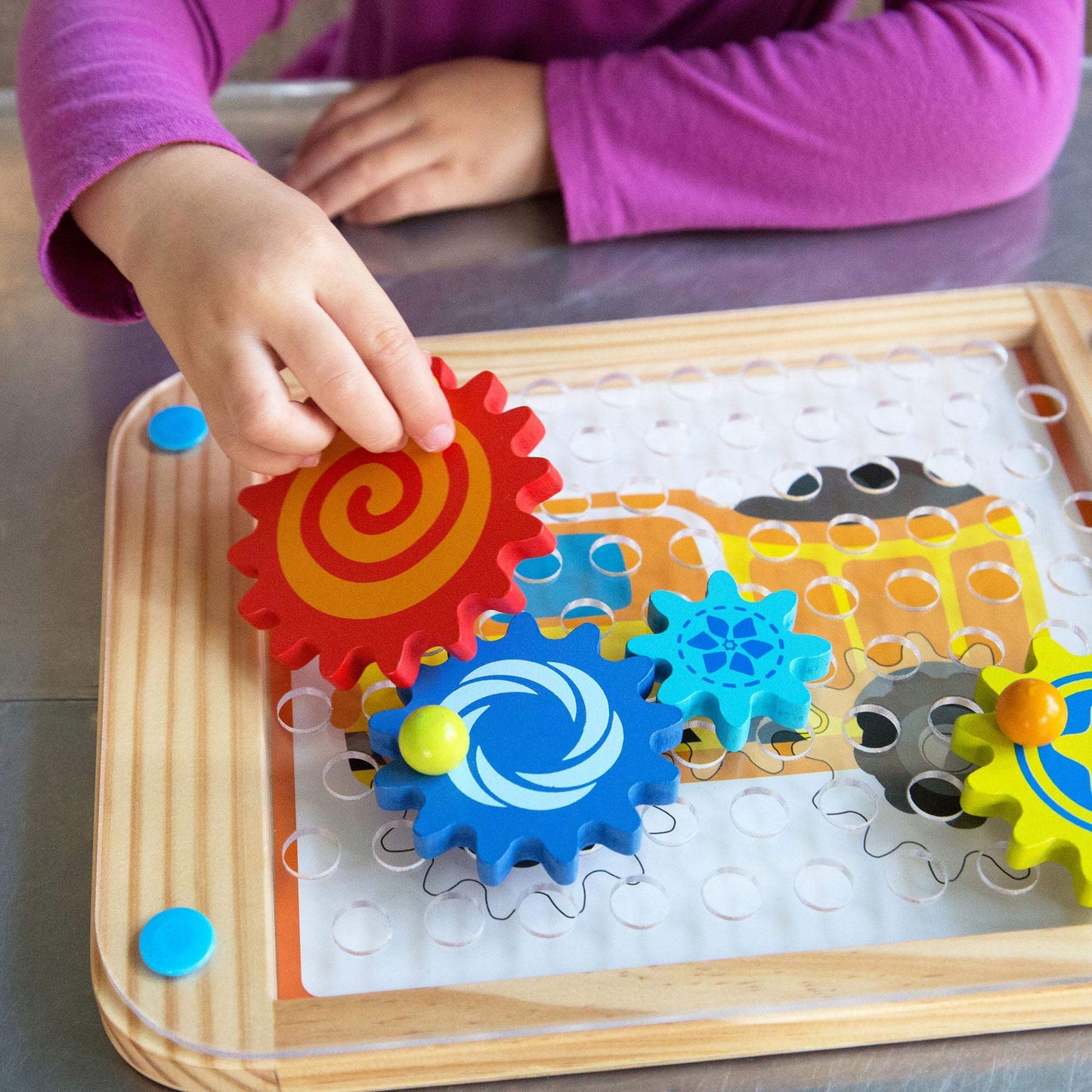 Fat Brain Toys Go Go Gears! - Wooden Size-Matching Puzzle for Preschoolers Ages 3+