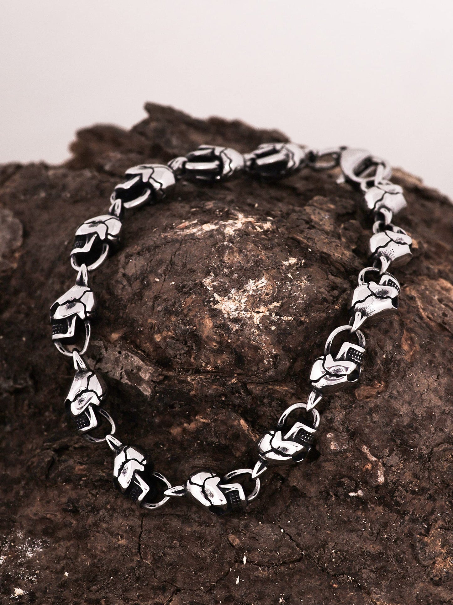HAQUIL Stainless Steel Skull Linked Chain Bracelet, Jewelry Gifts for Women and Men