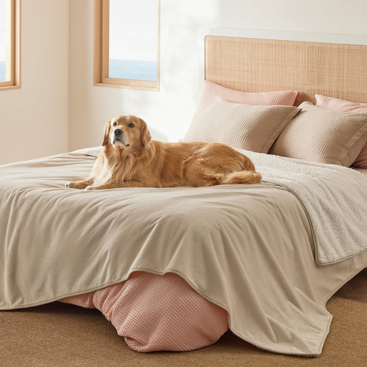 Bedsure Waterproof Blanket for Bed Soft Sherpa Fleece Throw,King 108"x86"