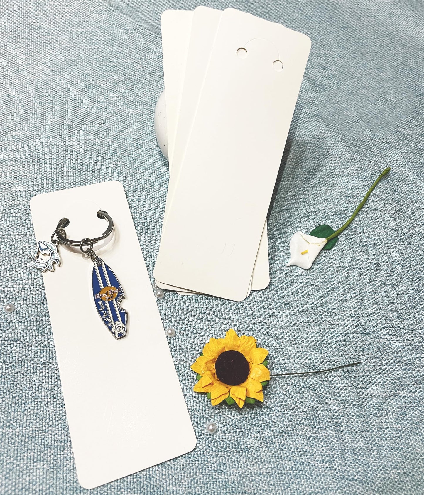 SHOLIFAS 120 Set Keychain Display Card with Self-Sealing Bags, Keychain Packaging Keyring Jewelry Holder Display (White 5.9X2inch)