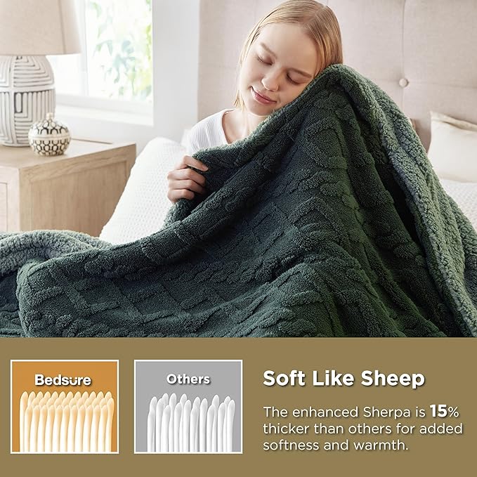 Bedsure Sherpa Fleece Blanket Twin Size for Bed - GentleSoft Fluffy & Cozy Cable Jacquard Tufted for Women Gift, Thick and Warm Blankets for Winter, Dark Green, 60x80 Inches
