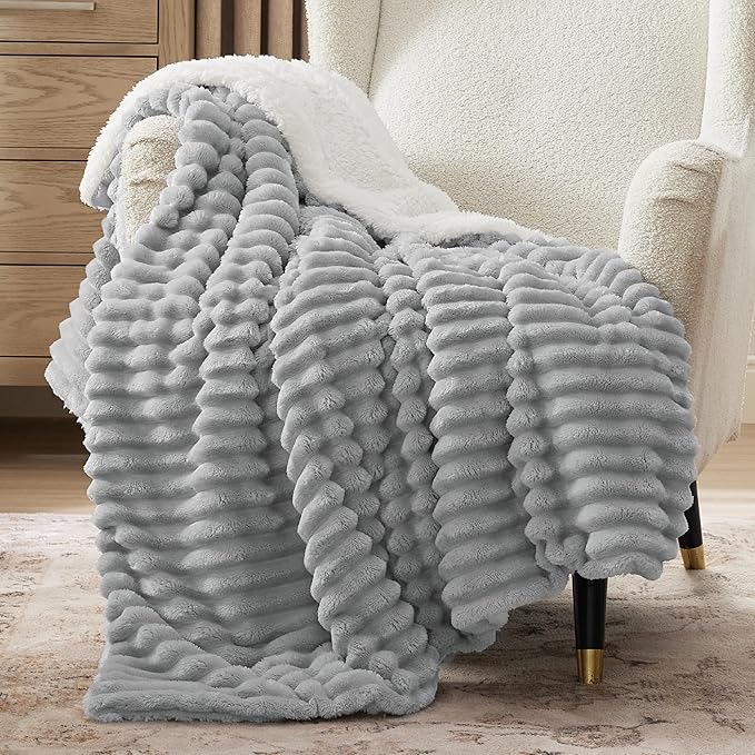 Bedsure Sherpa Blanket Twin Size for Couch - Super Soft, Cozy Fleece Thick Warm Blanket for Winter, GentleSoft Plush & Fluffy Throw Gift for Women, Home Room Decor, Grey, 60x80 Inches