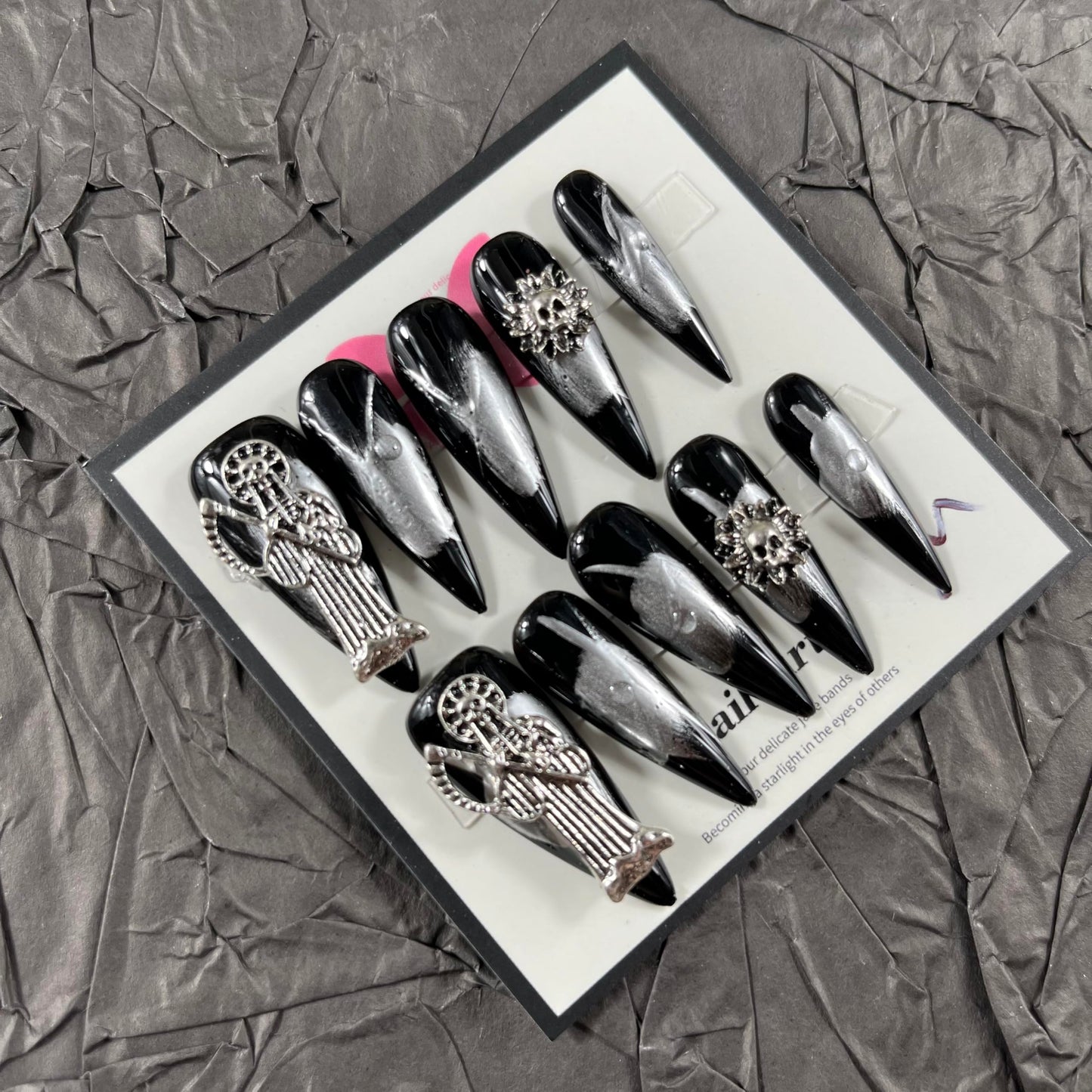 Press on Nails Handmade Nails 10Pcs Dark Gothic Style Skeleton Manual Press on Nails Black Skulls Fake Nails for Women Party Holiday Photo Size S
