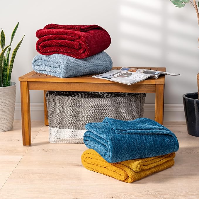 PAVILIA Soft Fleece Yellow Throw Blanket for Couch, Lightweight Plush Warm Blankets for Bed, Fuzzy Cozy Flannel Blanket Throw for Sofa, Travel, Jacquard Pattern, Mustard Yellow, Twin, 60x80 inch