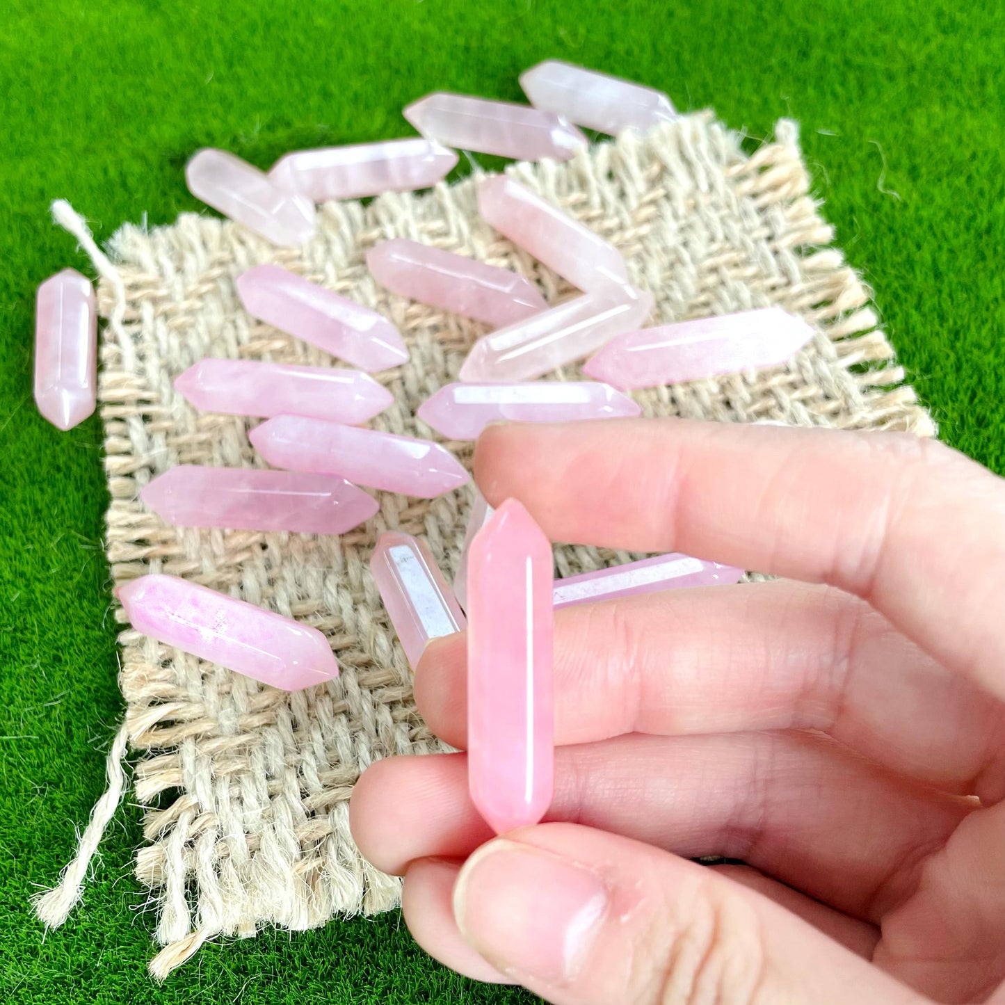 ZHIYUXI Rose Quartz Gem Stones Rose Quartz Crystals Pink Crystal Points Bulk Crystals Rock Gemstone Crystals Bulk Smooth Rocks Tumbled Polished Stones Wholesale Reiki Meditation Gifts 10 Pcs