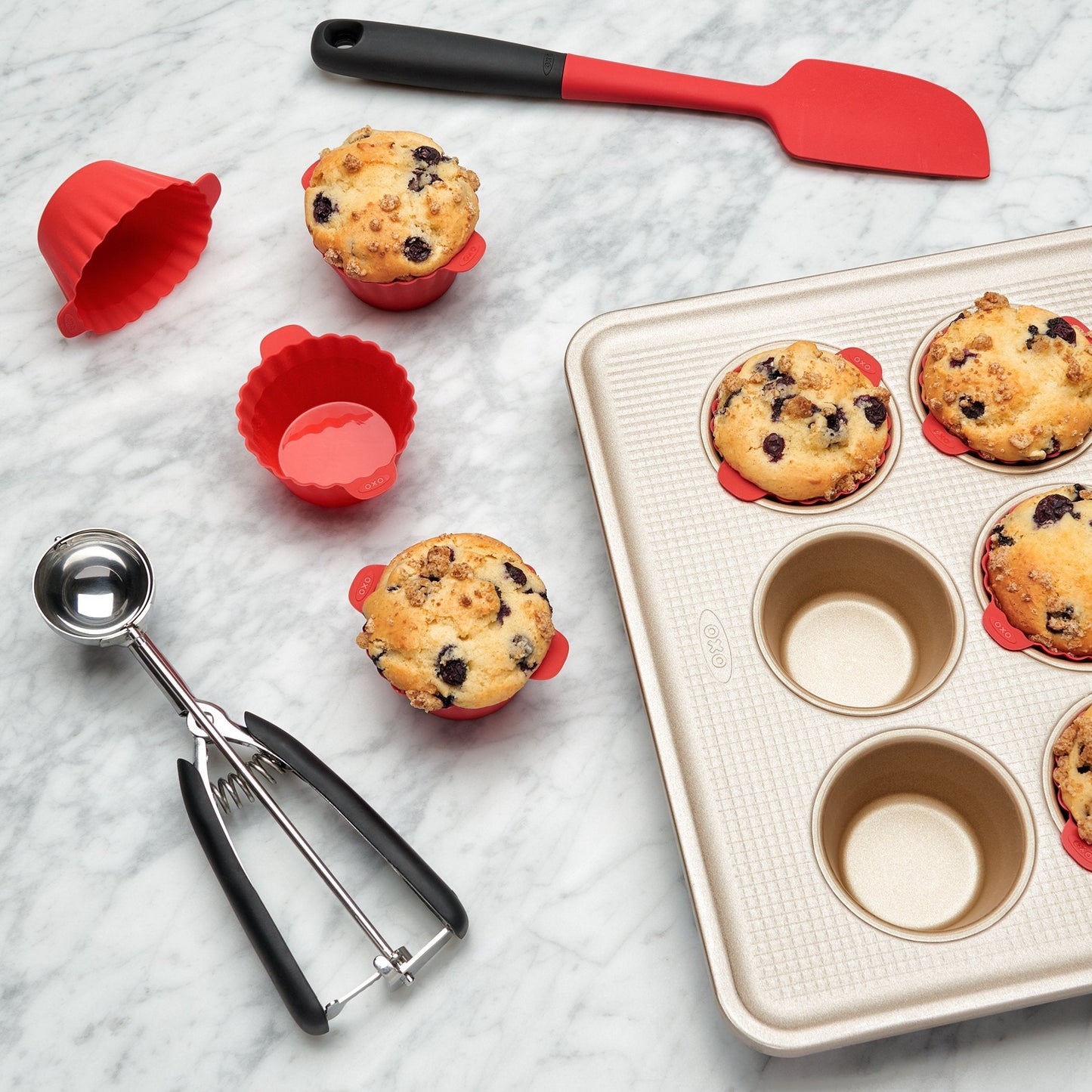 OXO Good Grips Silicone Baking Cups, Pack of 12, Reusable, BPA-Free, Dishwasher Safe, Non-Stick, Food Grade, Cupcake Cups, Muffin Cups, Cupcake Liners, Muffin Liners