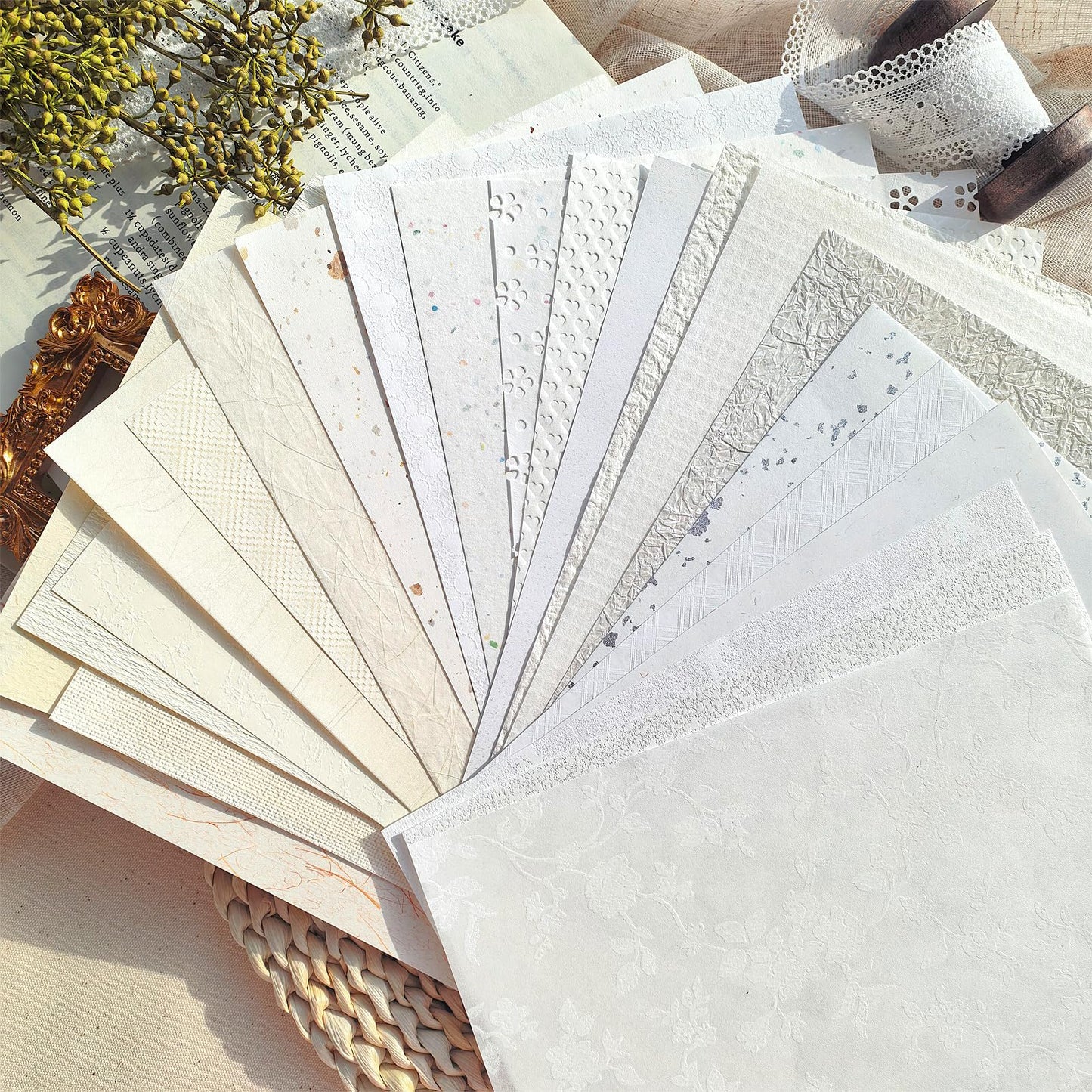 Flartmo 30 Sheets A5 White Textured Scrapbook Paper and Mesh Fabric Mix, Scrapbook Supplies for Junk Journaling, Scrapbooking, Card Making Supplies, Decorative Paper for Crafts & Mixed Media Art