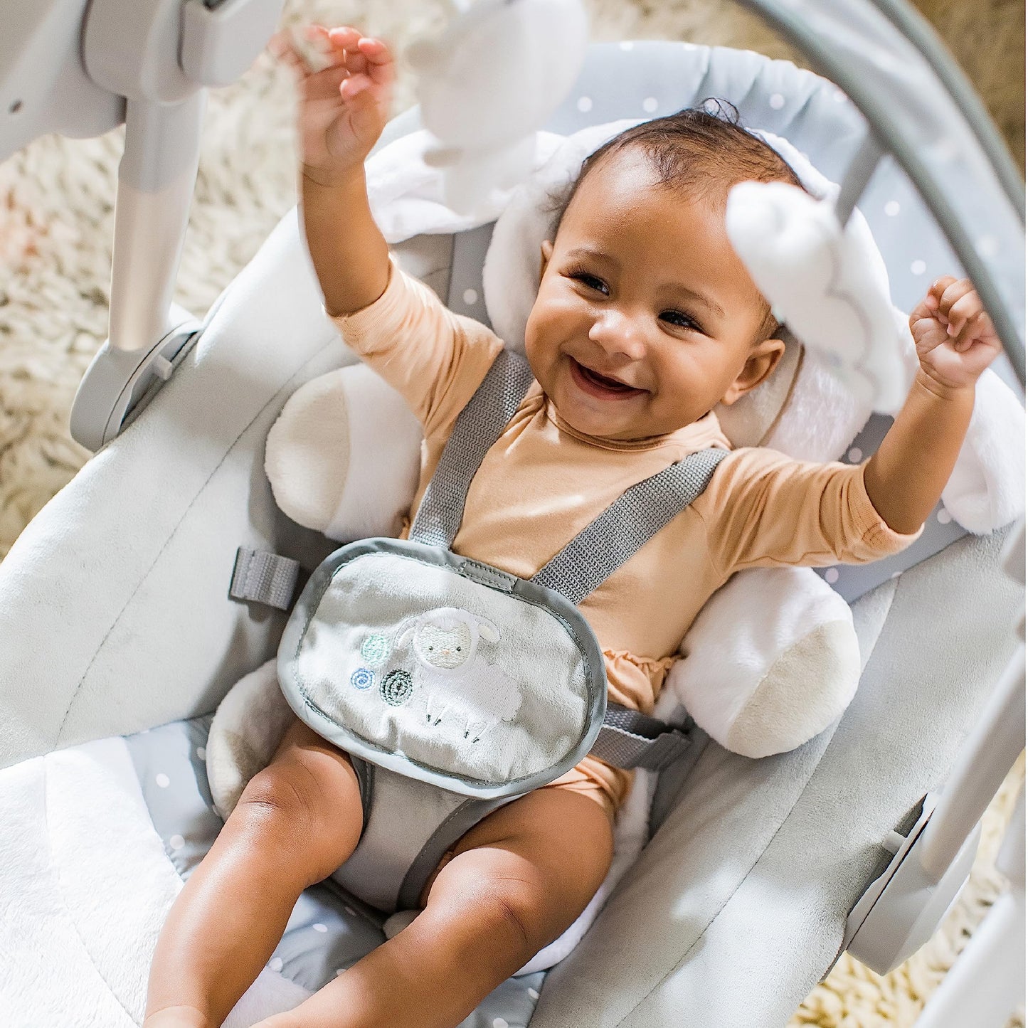 Ingenuity Comfort 2 Go Compact Portable 6-Speed Cushioned Baby Swing with Music, Folds Easy, 0-9 Months 6-20 lbs (Cuddle Lamb)