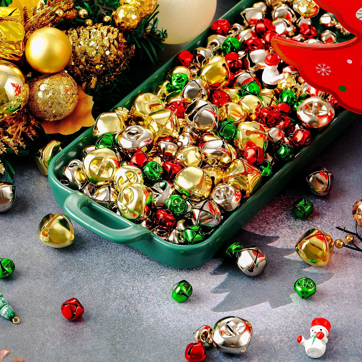 Zhanmai 300 Pieces Jingle Bells Bulk for Craft, DIY Christmas Bells for Decoration, Home Decoration(0.5 Inch,Red/Green)