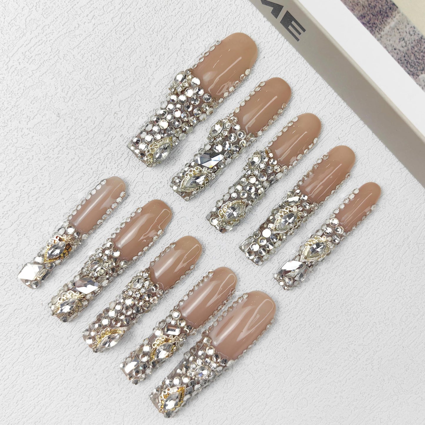 GGddsha 2025 New PMMA Acrylic Long Press on Nails with Semi-Applied Rhinestone Design Glossy Nails, Reusable Nail Set with Box Gift for Women (Rhinestone, M)