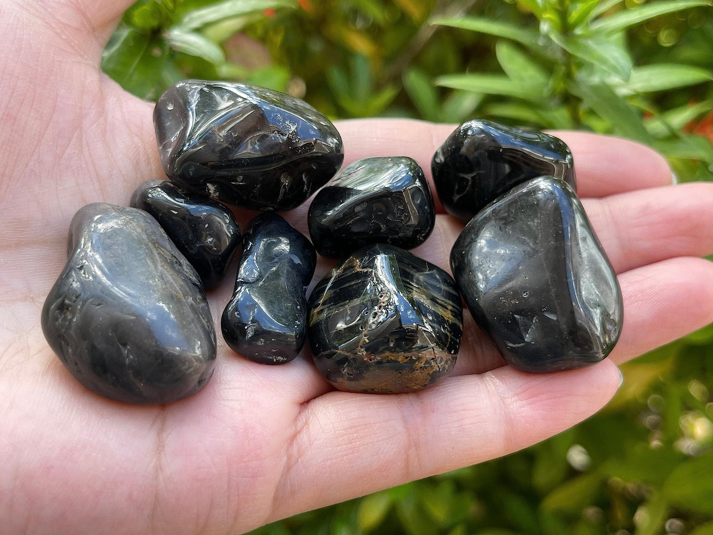 GAF TREASURES 5 Pcs Black Onyx Tumbled Stones, Polished Natural Black Onyx Gemstone, Black Onyx Healing Crystals