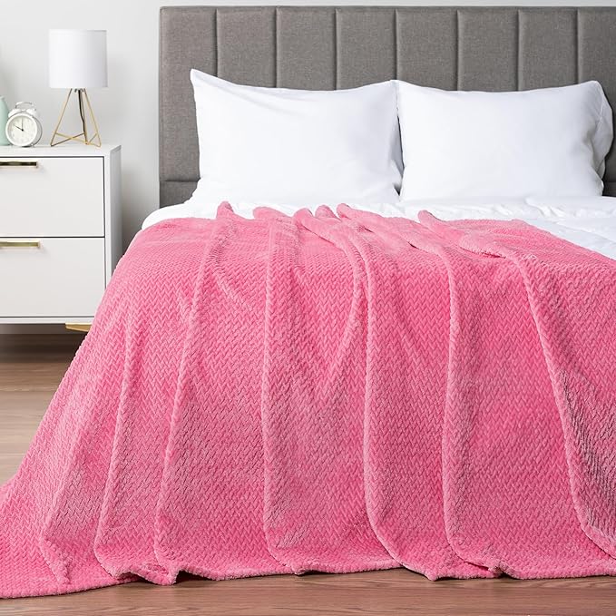 PAVILIA Soft Fleece Hot Pink Throw Blanket for Couch, Lightweight Plush Warm Blankets for Bed, Fuzzy Cozy Flannel Blanket Throw for Sofa, Travel, Jacquard Pattern, Hot Pink, Twin, 60x80 inch