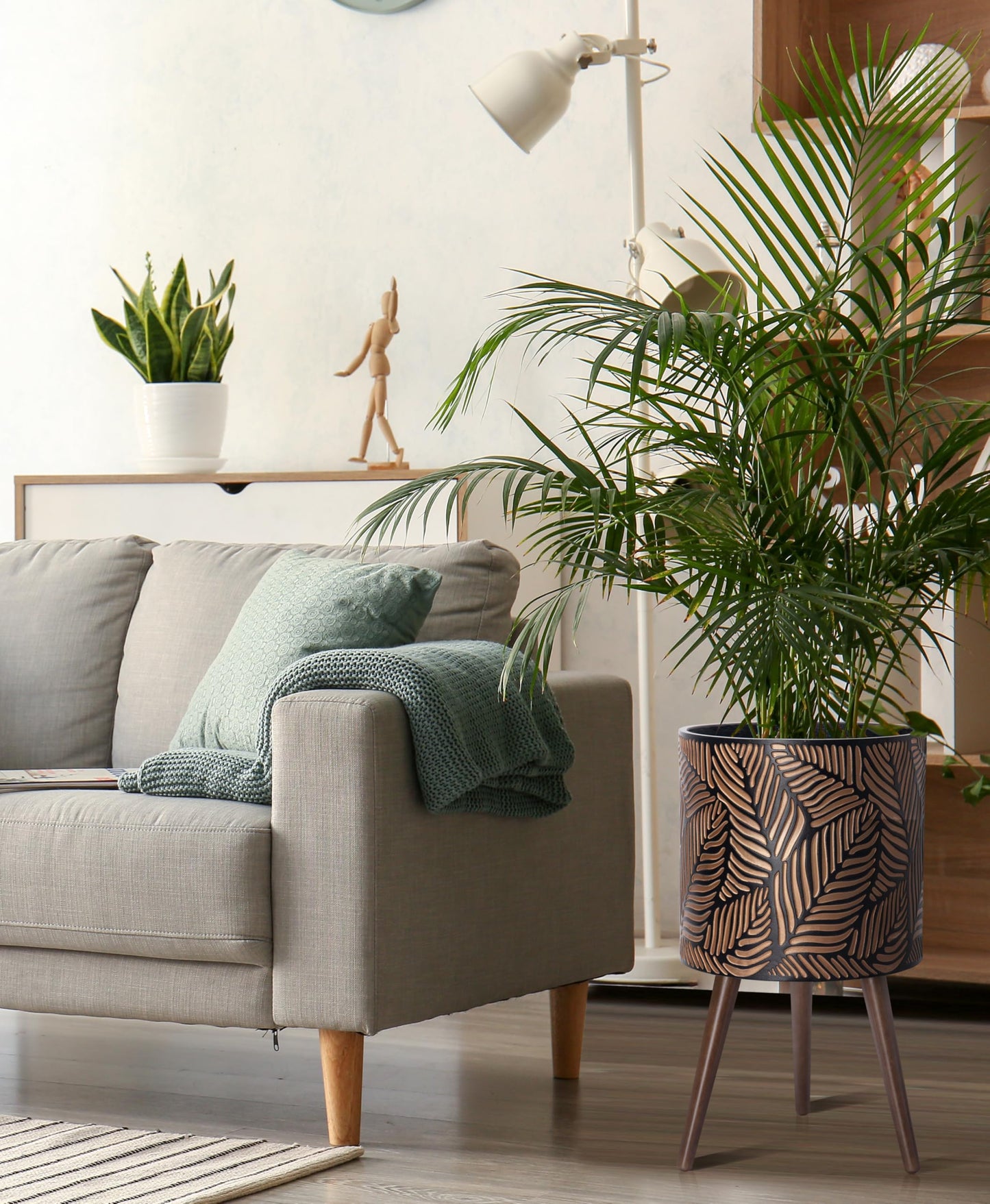 D'vine Dev 14 Inch Planter Pot with Stand, Mid-Century Tall Plant Pot with Legs for Indoor Plants, X-Large, Bronze/Grey, 88-L-D-6