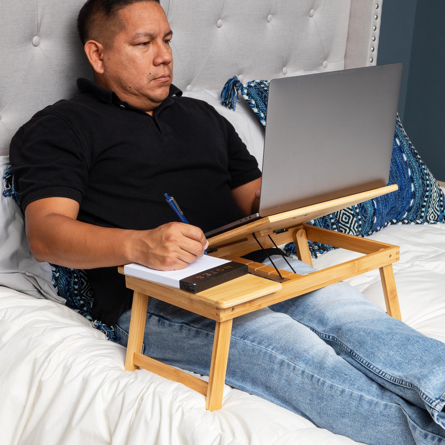 Mind Reader Lap Desk, Laptop Stand with Folding Legs for Bed Dorm Room and Home Office, Rayon From Bamboo, Brown
