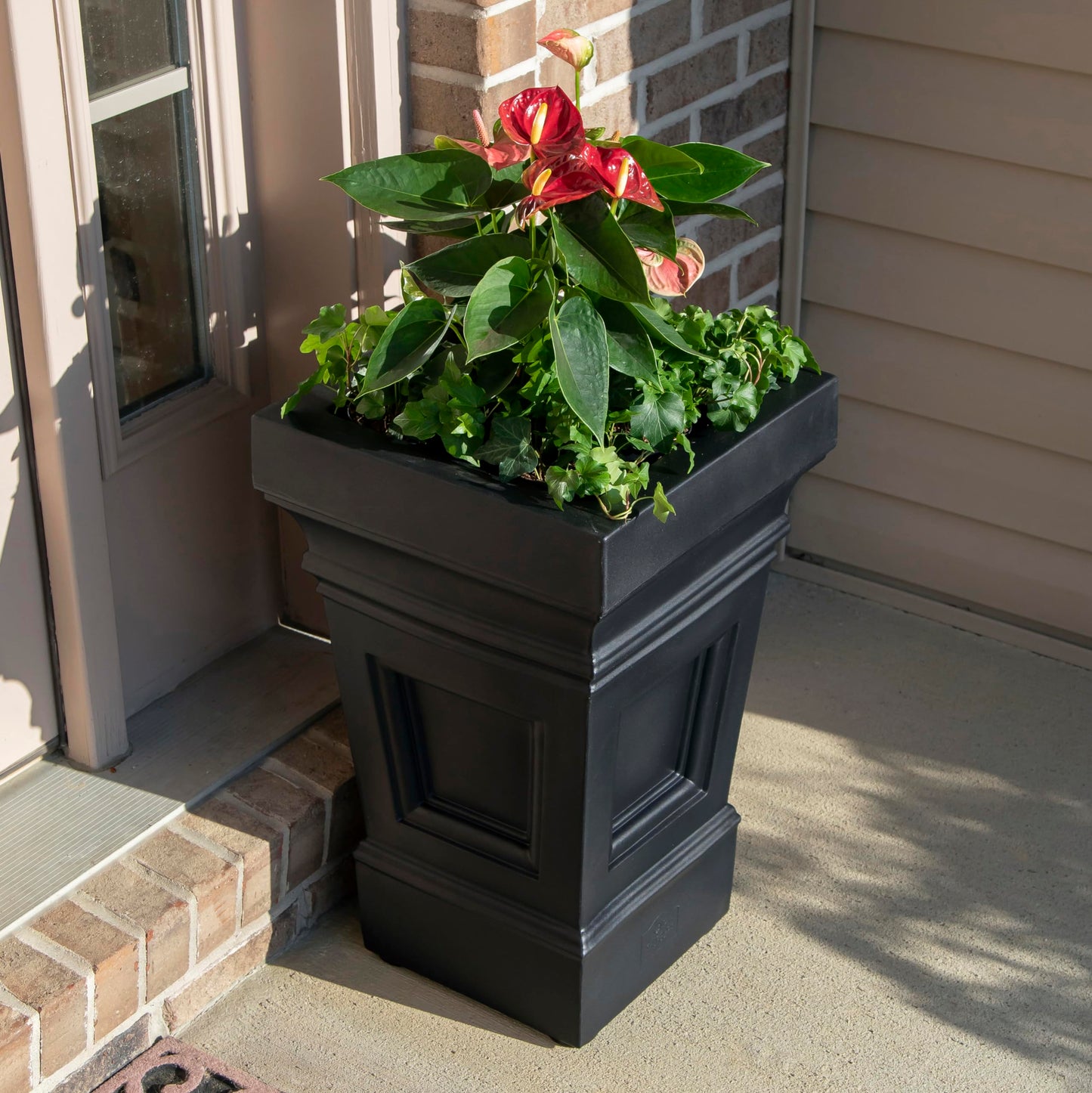 Step2 2-Pack 24" x 15.5" x 15.5" Atherton Square Planter Box and 39" x 24" x 19.5" Atherton Large Planter Box, Black