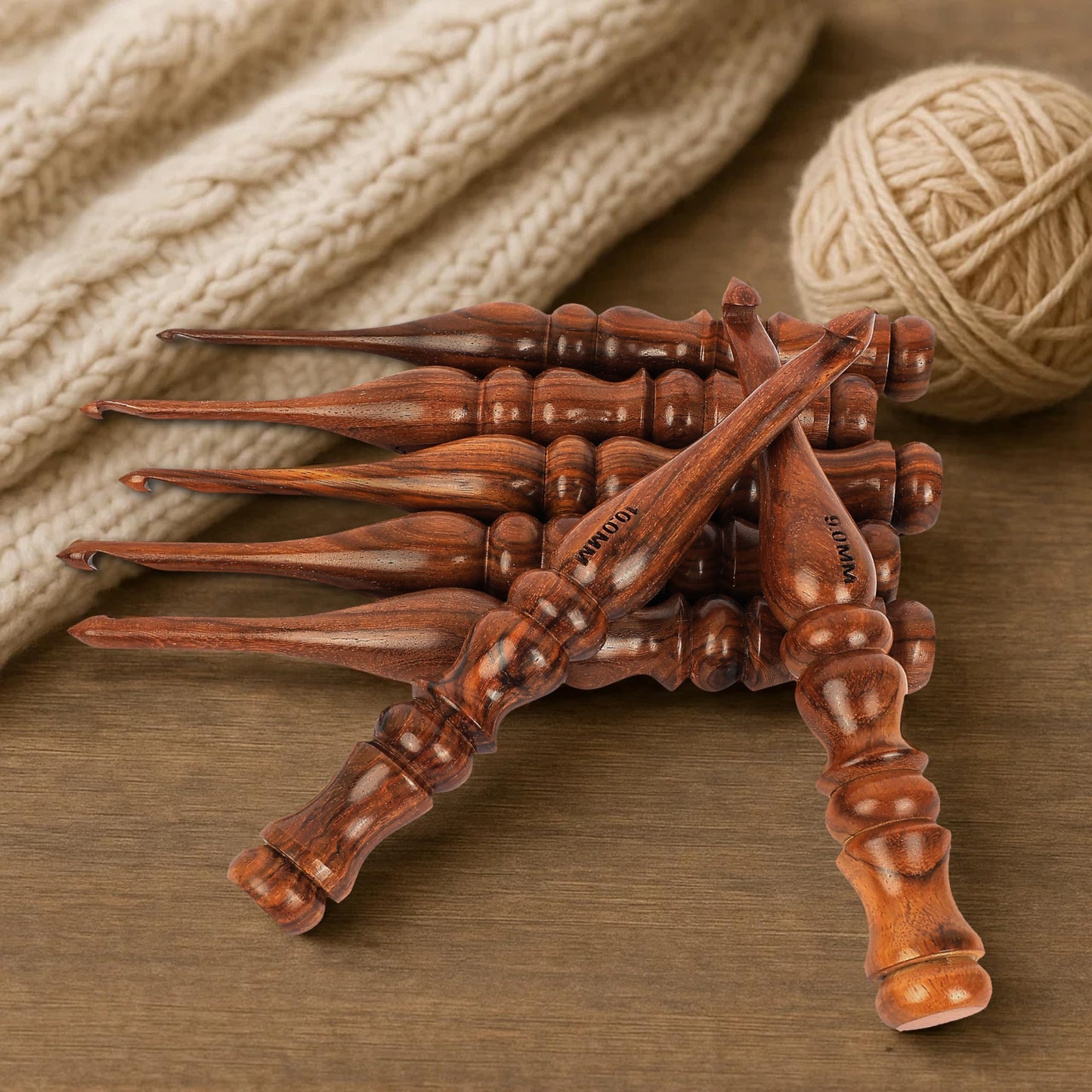 PIEWOOD - Wooden Crochet Hooks, Set of 7 Crochet Hooks Ergonomic Soft Grip Handle, Crochet Hooks for Crocheting Yarn, Knitting Gift for Her (Set of 7)